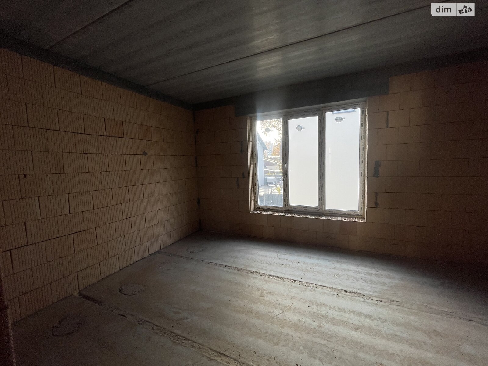 трехэтажный таунхаус, 120 кв. м, керамический блок. Продажа в Ирпене фото 1 трехэтажный таунхаус, 120 кв. м, керамический блок. Продажа в Ирпене фото 1