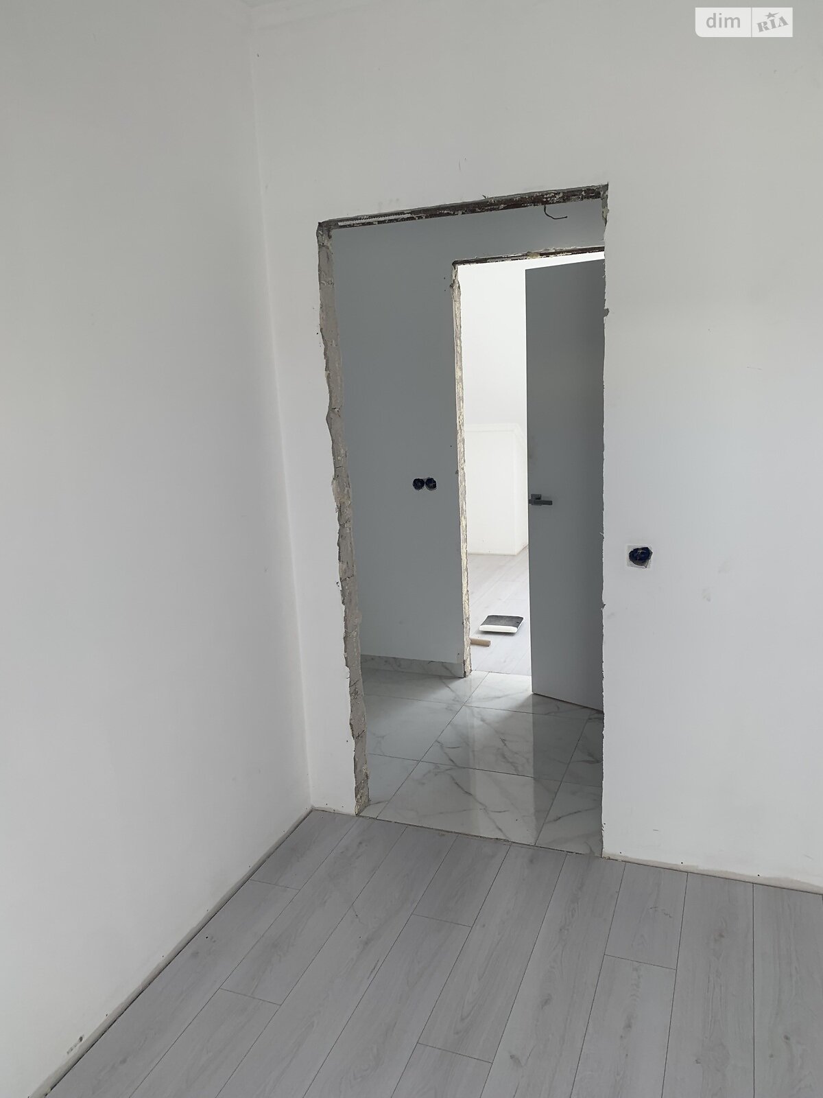 трехэтажный таунхаус, 118 кв. м, пенобетон. Продажа в Ирпене фото 1 трехэтажный таунхаус, 118 кв. м, пенобетон. Продажа в Ирпене фото 1