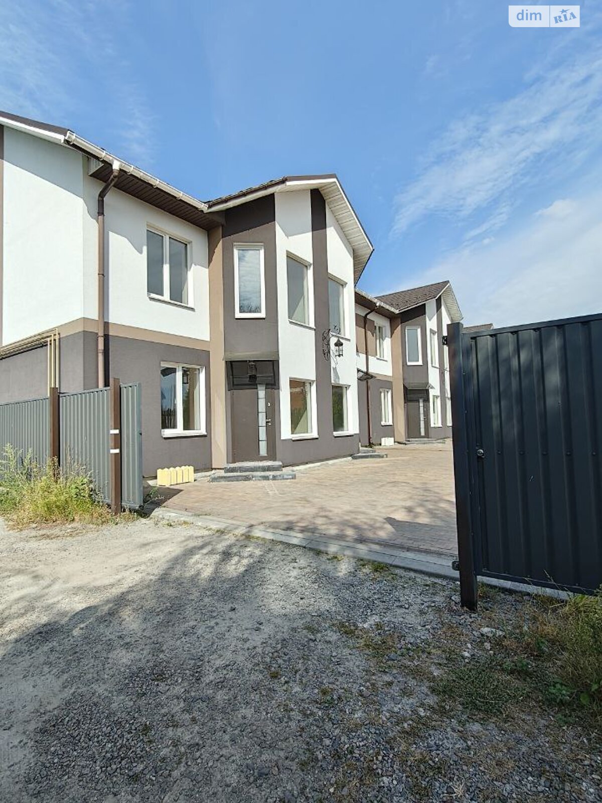 двухэтажный таунхаус, 115 кв. м, кирпич. Продажа в Ирпене фото 1 двухэтажный таунхаус, 115 кв. м, кирпич. Продажа в Ирпене фото 1