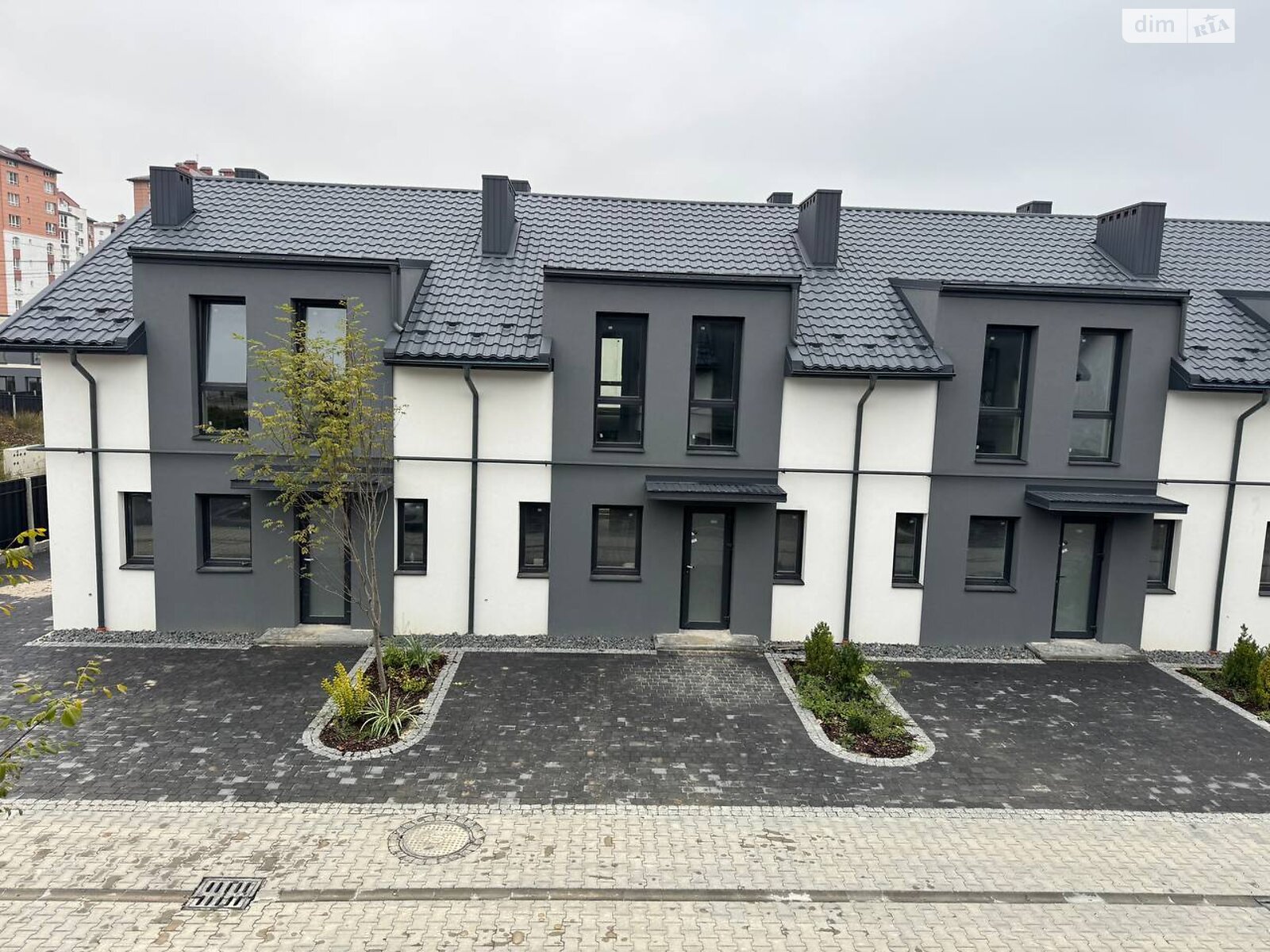 двоповерховий таунхаус без меблів, 125 кв. м, цегла. Продаж у Івано-Франківську фото 1 двоповерховий таунхаус без меблів, 125 кв. м, цегла. Продаж у Івано-Франківську фото 1