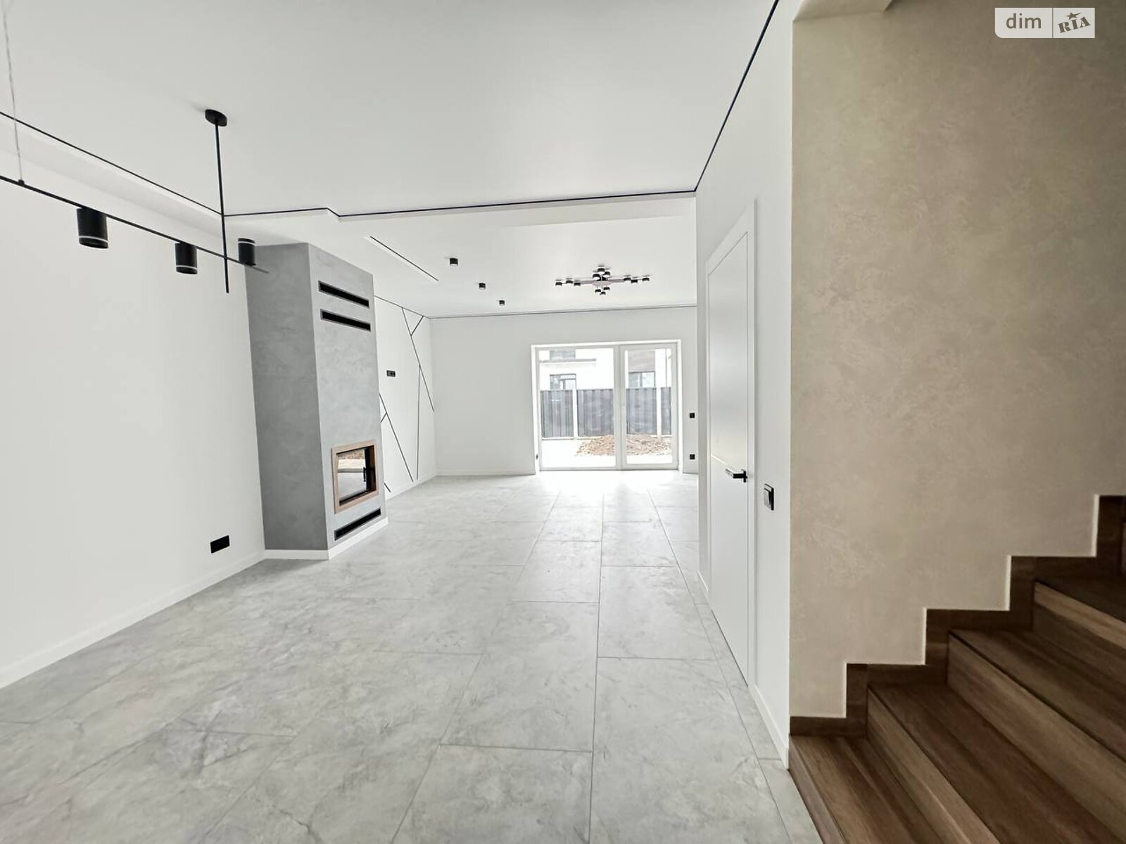 двоповерховий таунхаус без меблів, 125 кв. м, цегла. Продаж у Івано-Франківську фото 1 двоповерховий таунхаус без меблів, 125 кв. м, цегла. Продаж у Івано-Франківську фото 1