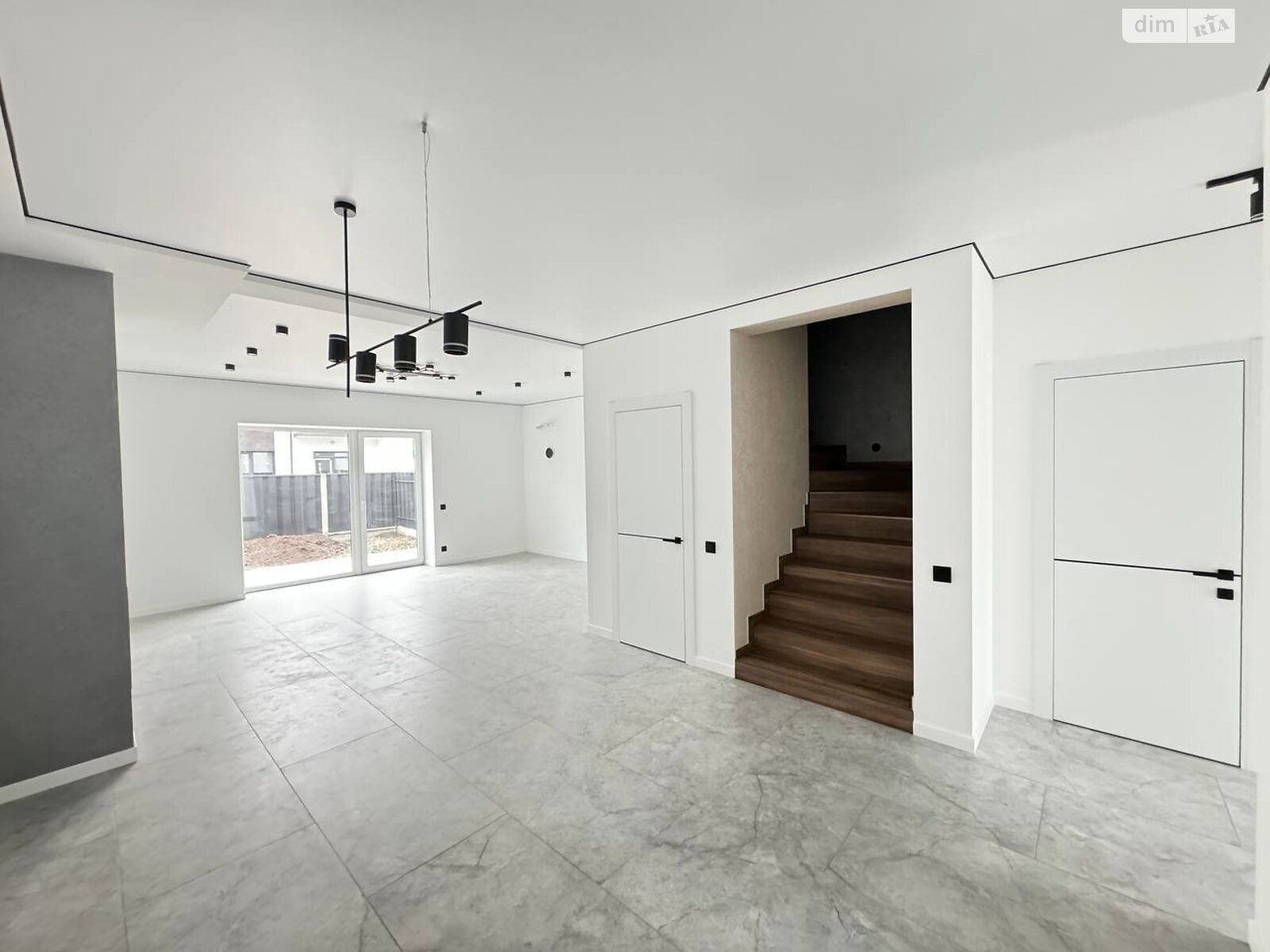 двоповерховий таунхаус без меблів, 125 кв. м, цегла. Продаж у Івано-Франківську фото 1 двоповерховий таунхаус без меблів, 125 кв. м, цегла. Продаж у Івано-Франківську фото 1