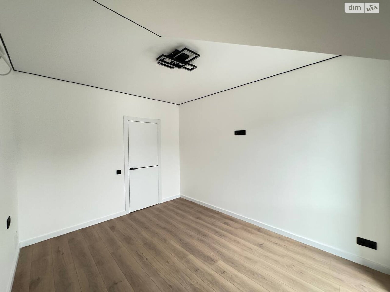 двоповерховий таунхаус без меблів, 125 кв. м, цегла. Продаж у Івано-Франківську фото 1 двоповерховий таунхаус без меблів, 125 кв. м, цегла. Продаж у Івано-Франківську фото 1