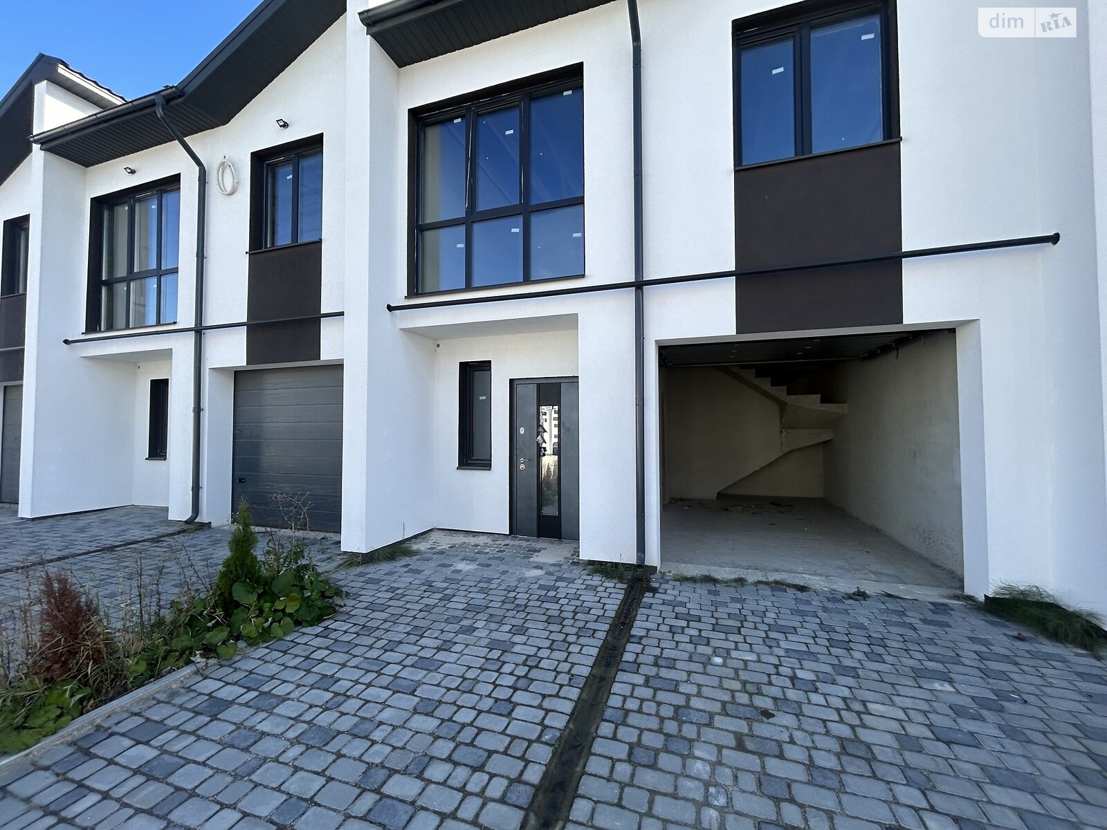 двухэтажный таунхаус, 120 кв. м, кирпич. Продажа в Ивано-Франковске фото 1 двухэтажный таунхаус, 120 кв. м, кирпич. Продажа в Ивано-Франковске фото 1