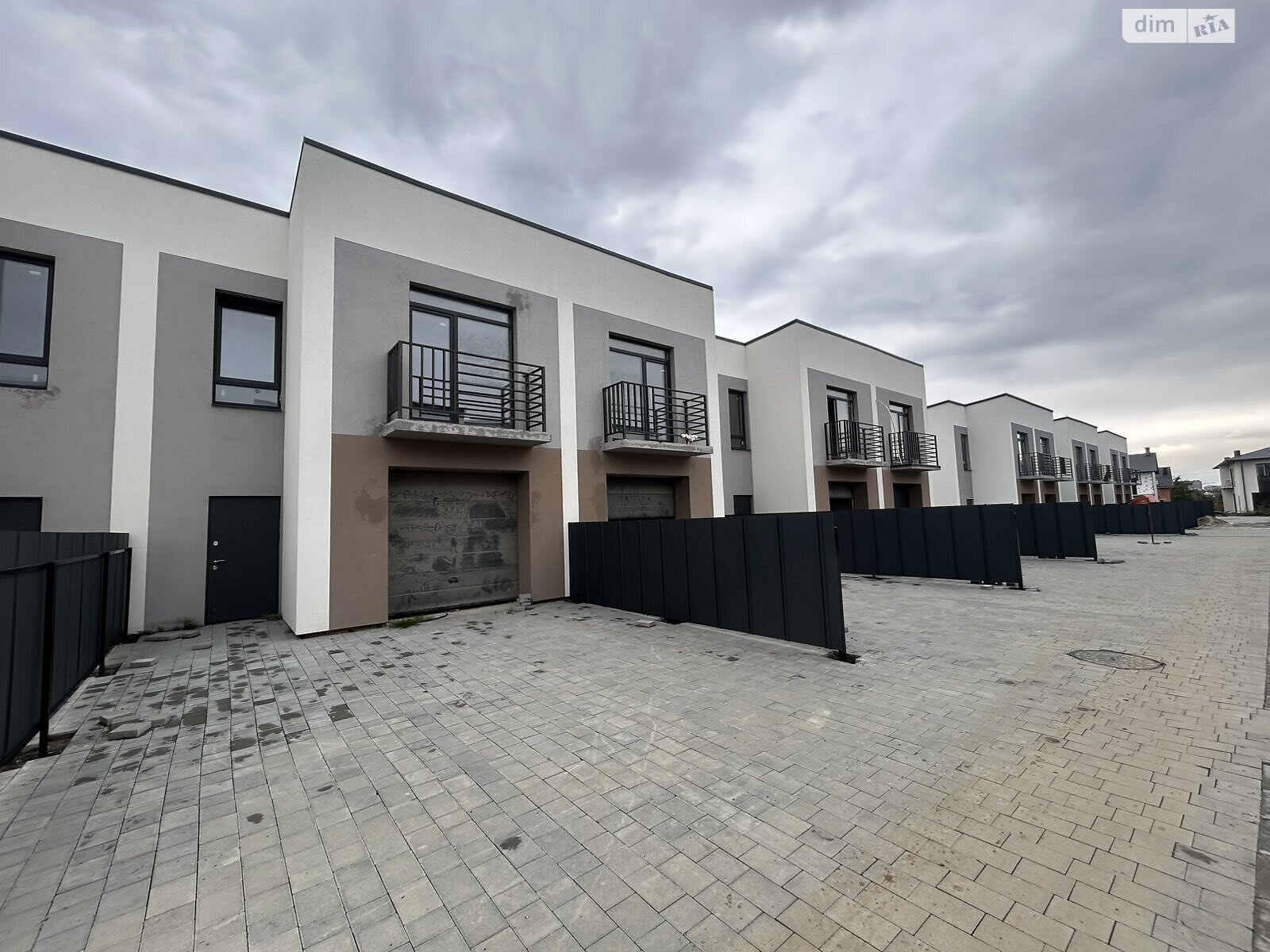 двоповерховий таунхаус, 135 кв. м, кирпич. Продаж у Івано-Франківську фото 1 двоповерховий таунхаус, 135 кв. м, кирпич. Продаж у Івано-Франківську фото 1