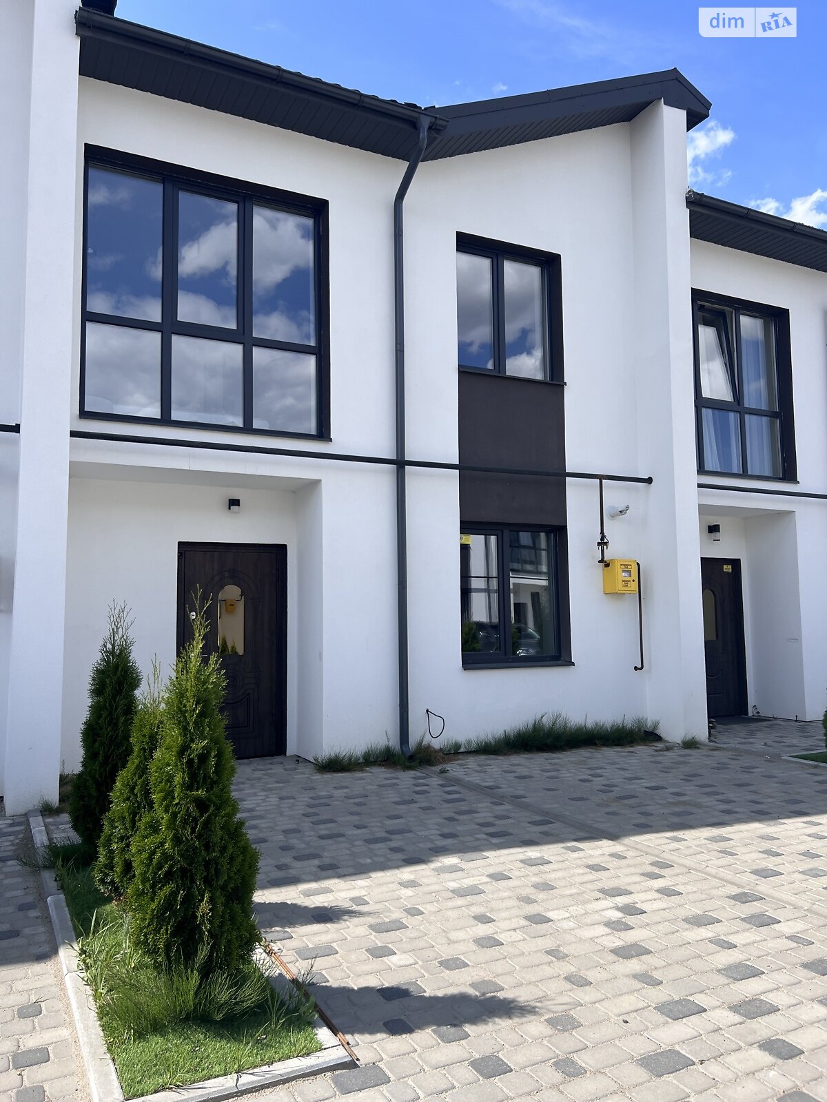 двоповерховий таунхаус, 120 кв. м, цегла. Продаж у Івано-Франківську фото 1 двоповерховий таунхаус, 120 кв. м, цегла. Продаж у Івано-Франківську фото 1