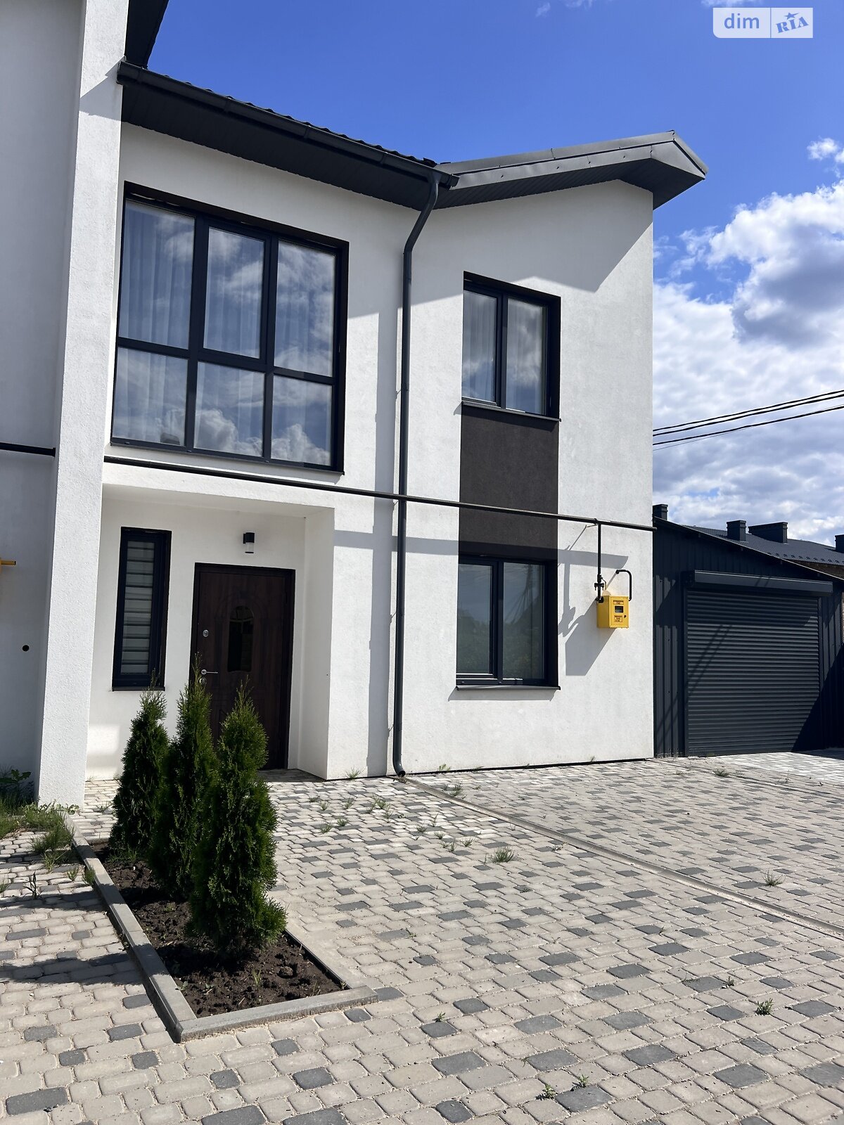 двоповерховий таунхаус, 120 кв. м, цегла. Продаж у Івано-Франківську фото 1 двоповерховий таунхаус, 120 кв. м, цегла. Продаж у Івано-Франківську фото 1