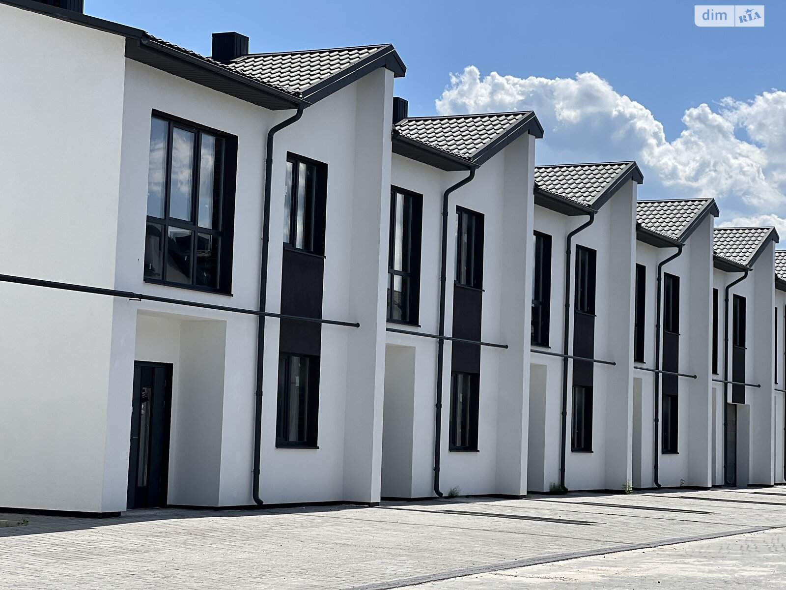 двоповерховий таунхаус, 120 кв. м, цегла. Продаж у Івано-Франківську фото 1 двоповерховий таунхаус, 120 кв. м, цегла. Продаж у Івано-Франківську фото 1
