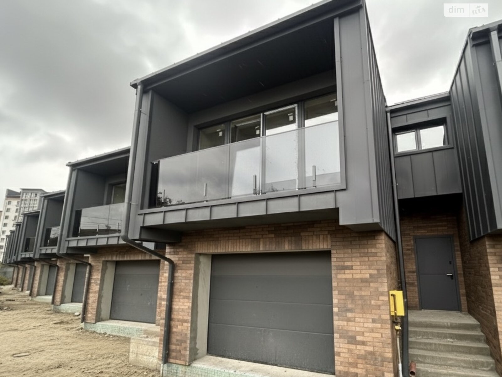 двухэтажный таунхаус, 121 кв. м, кирпич. Продажа в Ивано-Франковске фото 1