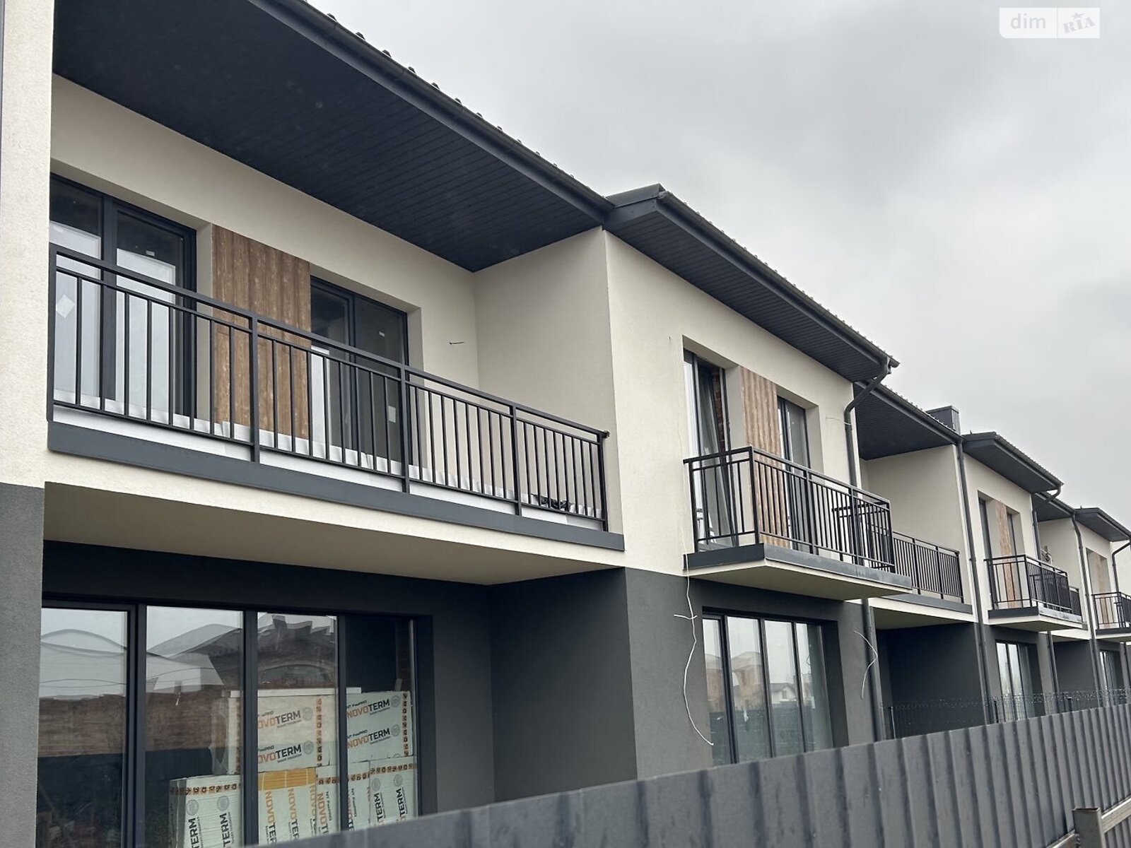 двухэтажный таунхаус без мебели, 118 кв. м, кирпич. Продажа в Ивано-Франковске фото 1