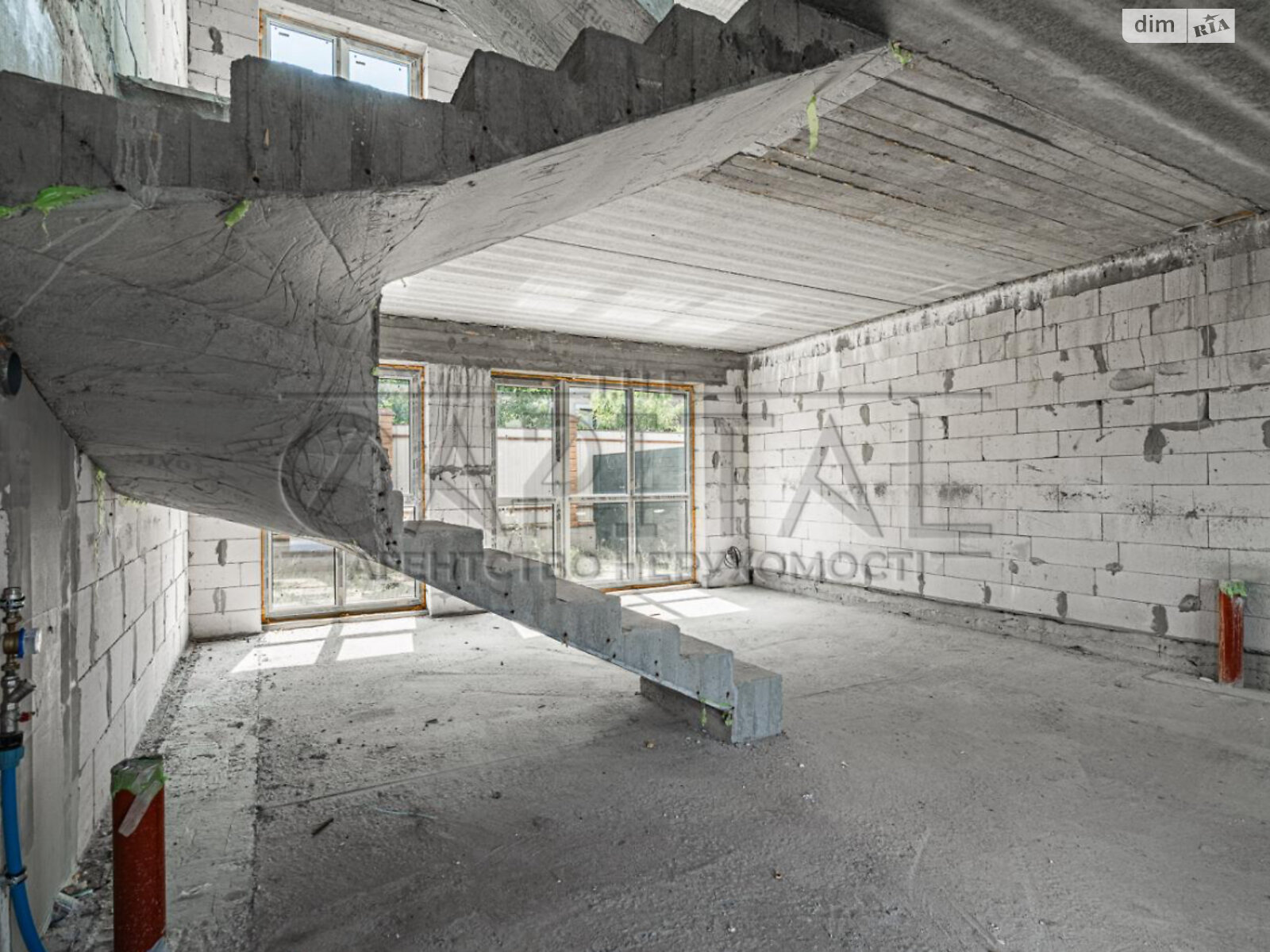 триповерховий таунхаус, 69 кв. м, пеноблок. Продаж в Києві, район Дарницький фото 1 триповерховий таунхаус, 69 кв. м, пеноблок. Продаж в Києві, район Дарницький фото 1