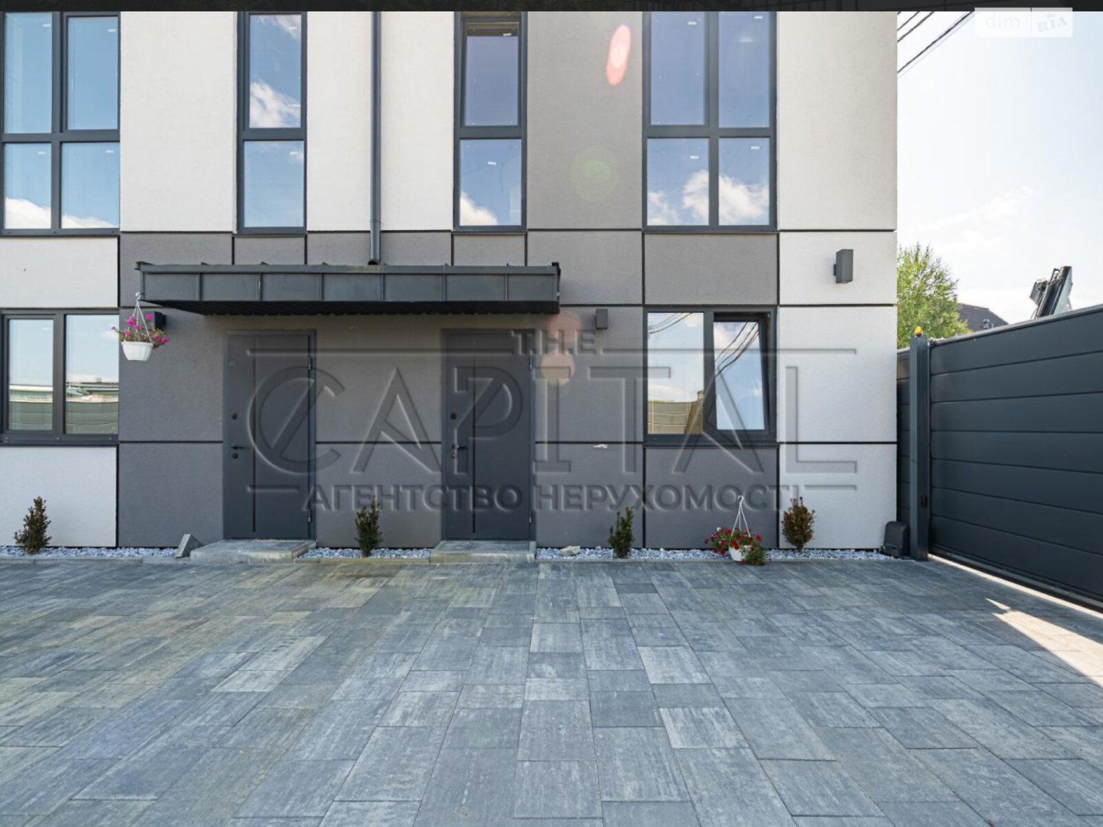 триповерховий таунхаус, 69 кв. м, пеноблок. Продаж в Києві, район Дарницький фото 1 триповерховий таунхаус, 69 кв. м, пеноблок. Продаж в Києві, район Дарницький фото 1