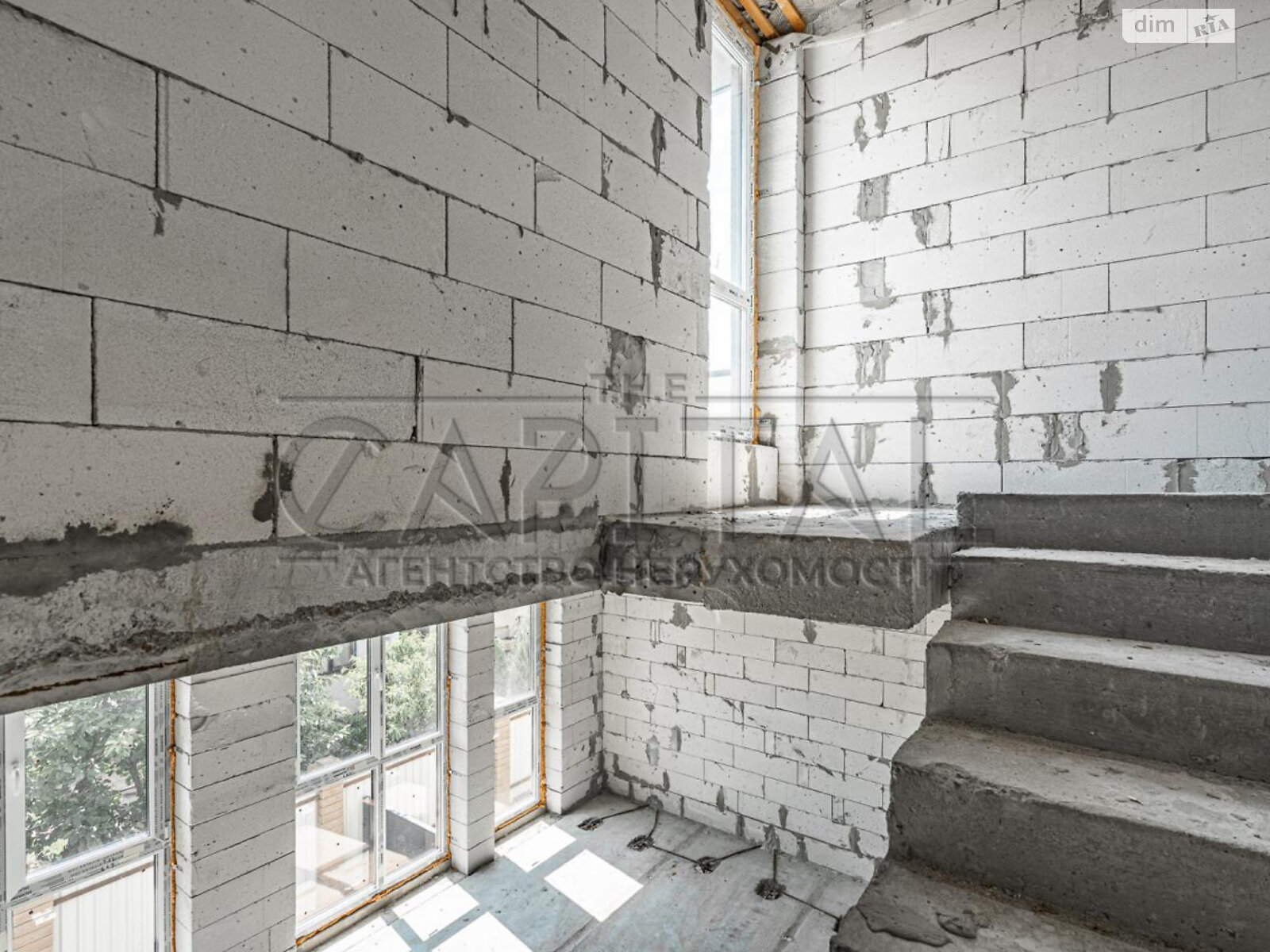 триповерховий таунхаус, 69 кв. м, пеноблок. Продаж в Києві, район Дарницький фото 1 триповерховий таунхаус, 69 кв. м, пеноблок. Продаж в Києві, район Дарницький фото 1