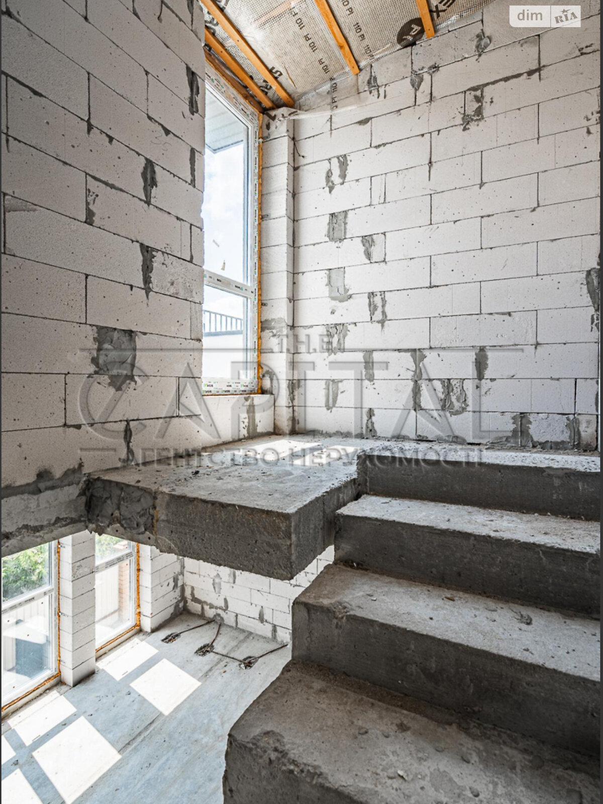 триповерховий таунхаус, 69 кв. м, пеноблок. Продаж в Києві, район Дарницький фото 1 триповерховий таунхаус, 69 кв. м, пеноблок. Продаж в Києві, район Дарницький фото 1