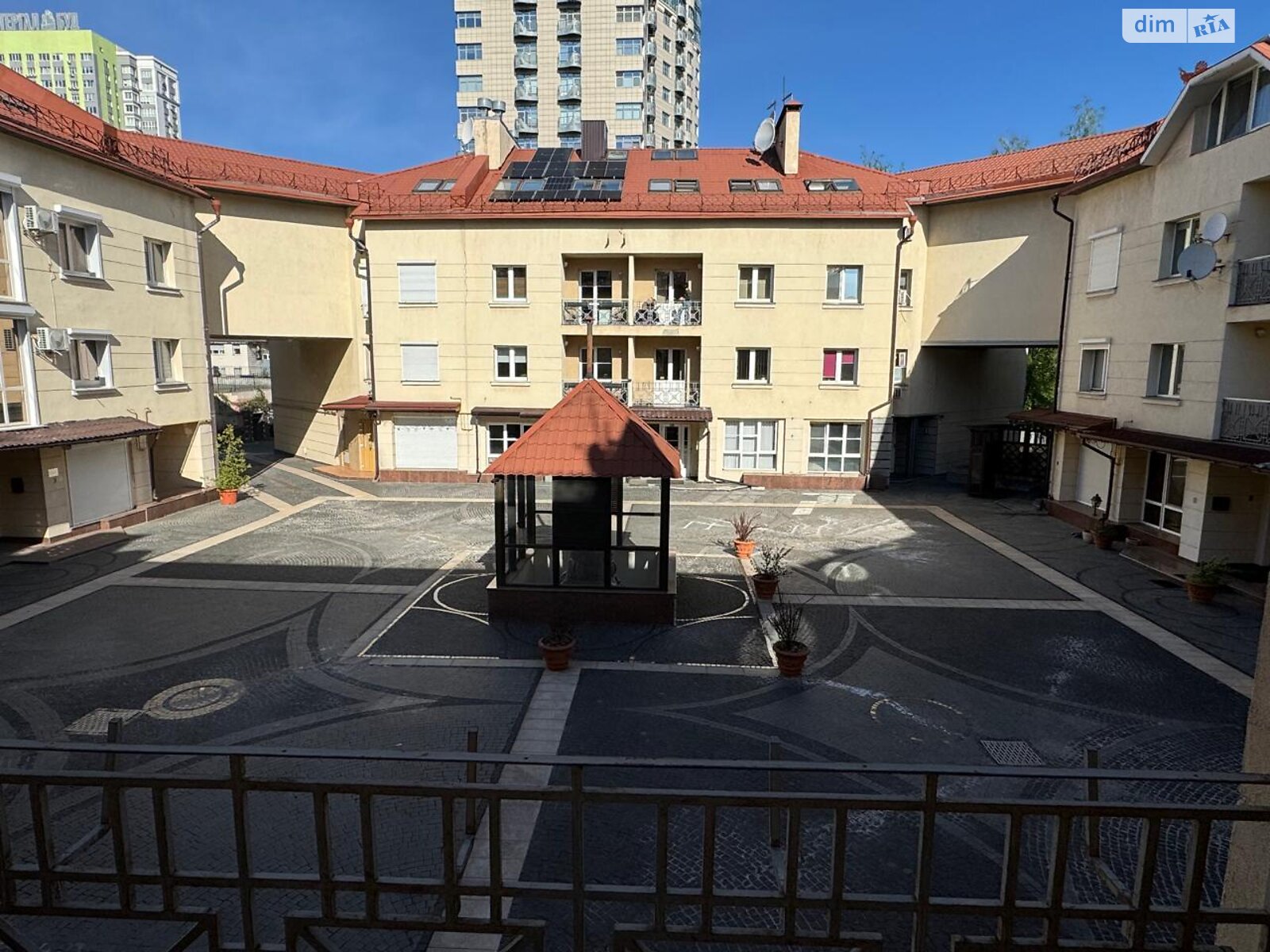 триповерховий таунхаус, 319.3 кв. м, цегла. Продаж в Києві, район Лук’янівка фото 1 триповерховий таунхаус, 319.3 кв. м, цегла. Продаж в Києві, район Лук’янівка фото 1