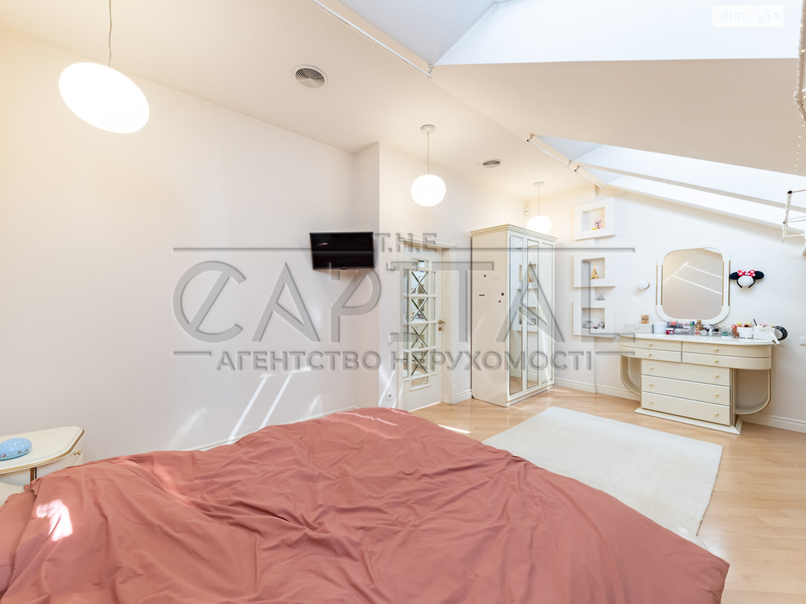 чотириповерховий таунхаус, 319.3 кв. м, цегла. Продаж в Києві, район Лук’янівка фото 1 чотириповерховий таунхаус, 319.3 кв. м, цегла. Продаж в Києві, район Лук’янівка фото 1