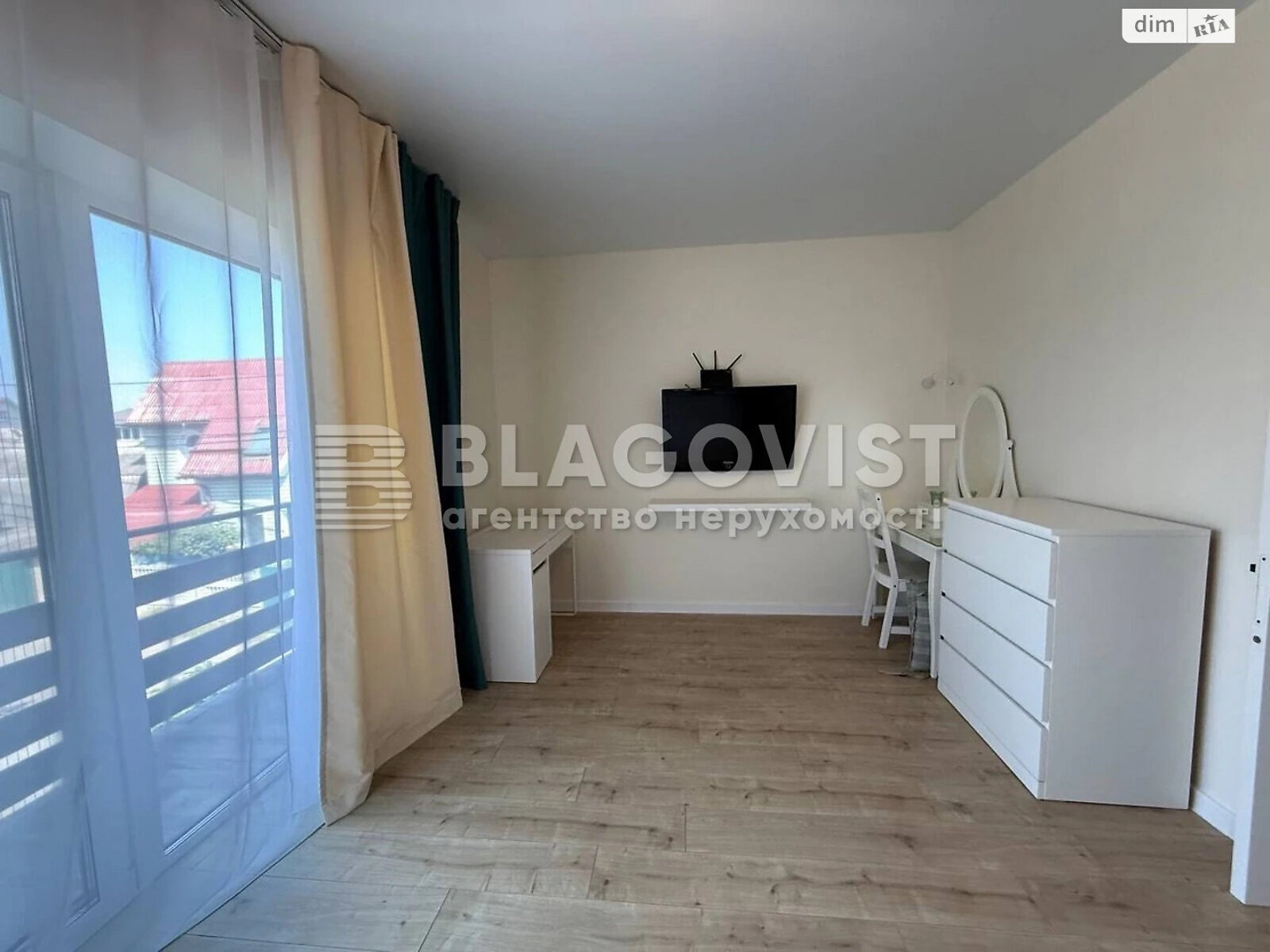 двухэтажный таунхаус, 109.4 кв. м, кирпич. Продажа в Киеве район Нижние сады фото 1 двухэтажный таунхаус, 109.4 кв. м, кирпич. Продажа в Киеве район Нижние сады фото 1