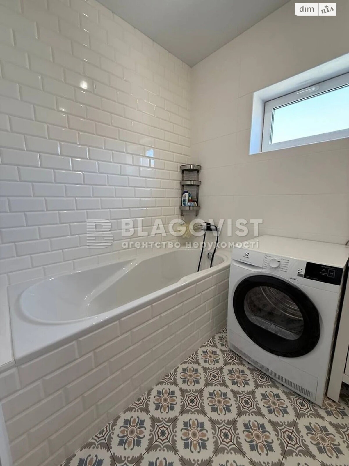 двухэтажный таунхаус, 109.4 кв. м, кирпич. Продажа в Киеве район Нижние сады фото 1 двухэтажный таунхаус, 109.4 кв. м, кирпич. Продажа в Киеве район Нижние сады фото 1