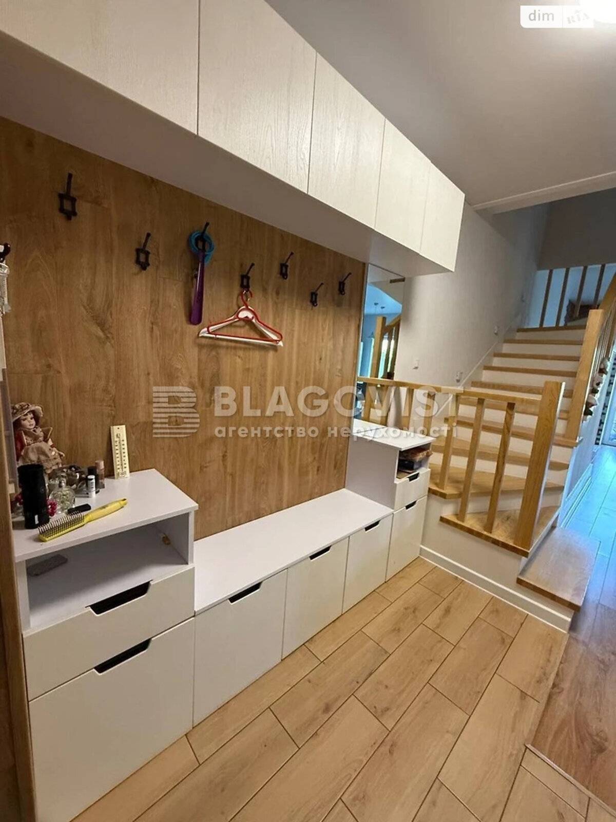 двухэтажный таунхаус, 109.4 кв. м, кирпич. Продажа в Киеве район Нижние сады фото 1 двухэтажный таунхаус, 109.4 кв. м, кирпич. Продажа в Киеве район Нижние сады фото 1