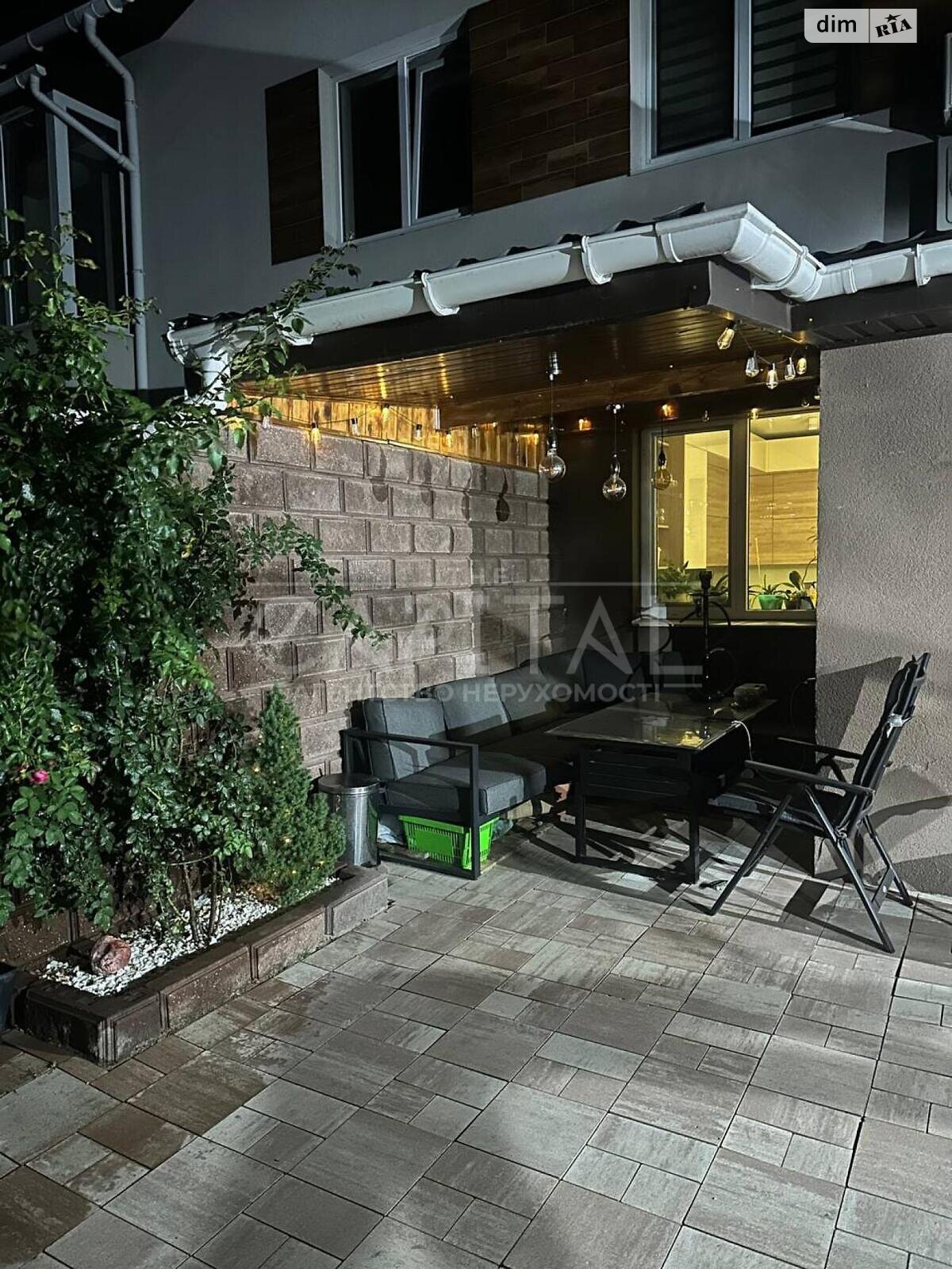 двухэтажный таунхаус, 100 кв. м, кирпич. Продажа в Киеве район Новая Дарница фото 1 двухэтажный таунхаус, 100 кв. м, кирпич. Продажа в Киеве район Новая Дарница фото 1