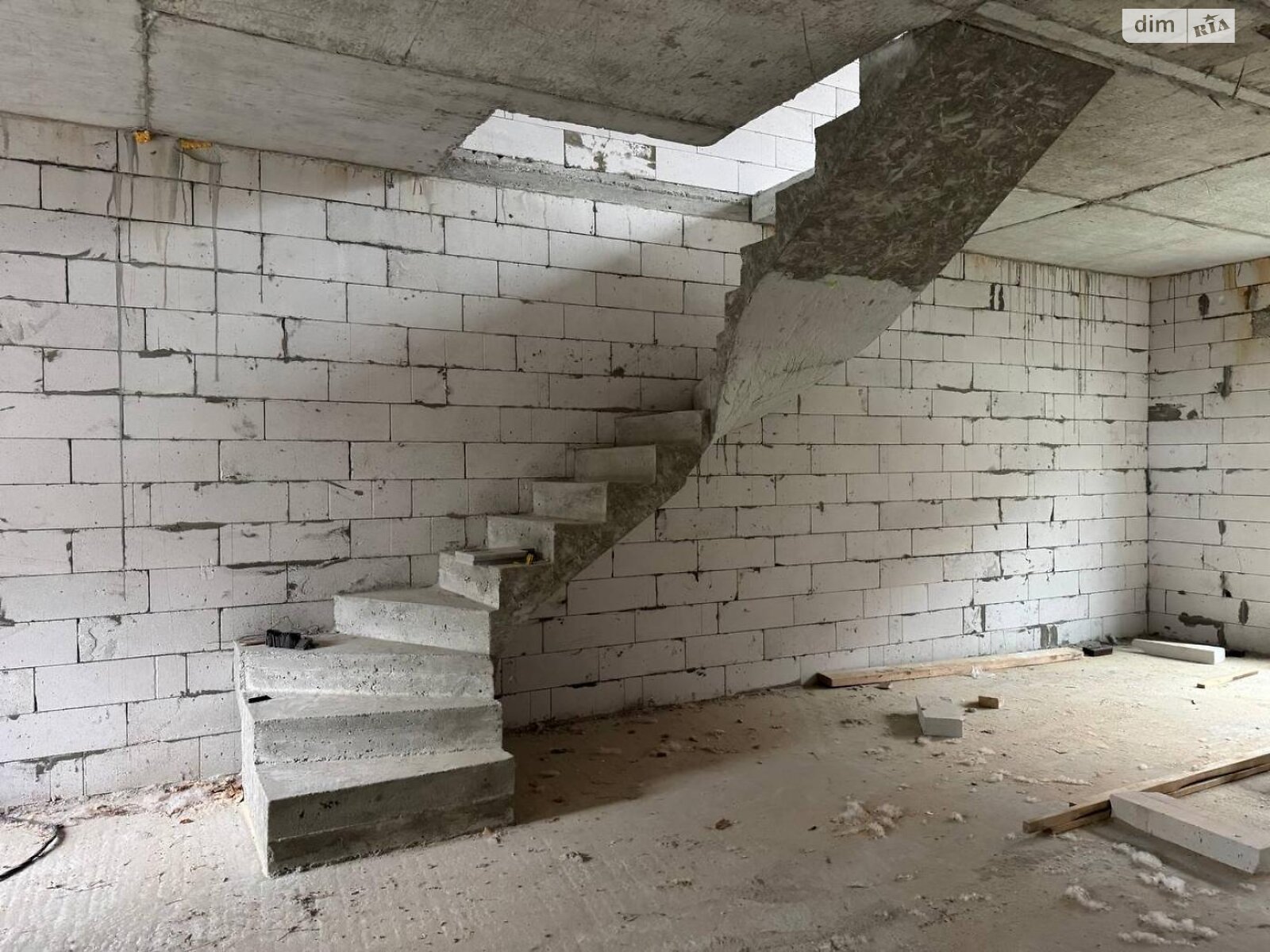 двухэтажный таунхаус, 115 кв. м, кирпич. Продажа в Киеве район Осокорки фото 1