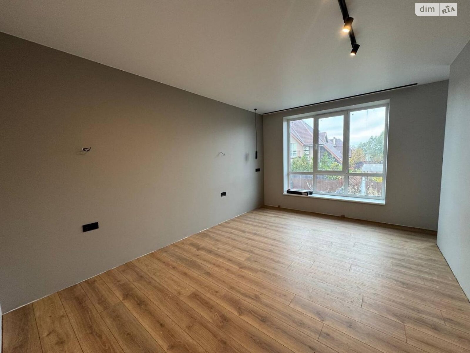 двухэтажный таунхаус, 109 кв. м, кирпич. Продажа в Киеве район Осокорки фото 1