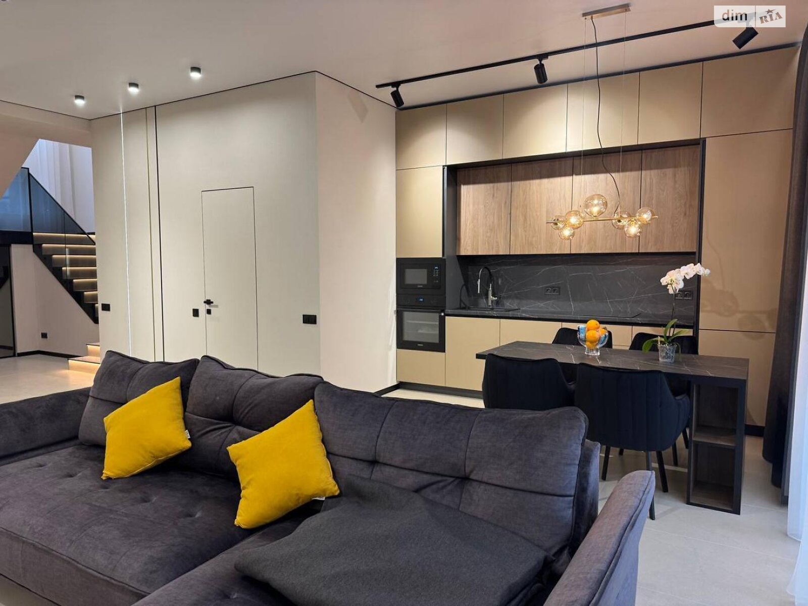 двухэтажный таунхаус, 125 кв. м, кирпич. Продажа в Киеве район Осокорки фото 1 двухэтажный таунхаус, 125 кв. м, кирпич. Продажа в Киеве район Осокорки фото 1