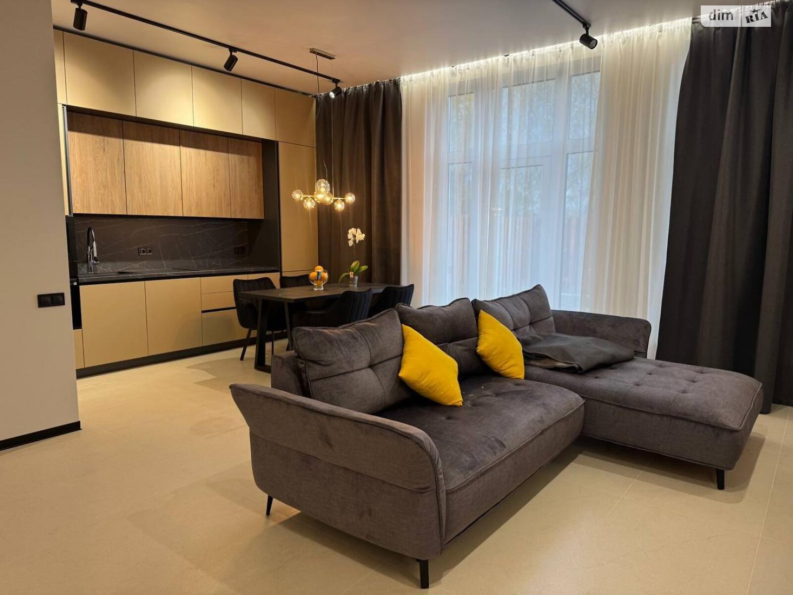 двухэтажный таунхаус, 125 кв. м, кирпич. Продажа в Киеве район Осокорки фото 1 двухэтажный таунхаус, 125 кв. м, кирпич. Продажа в Киеве район Осокорки фото 1