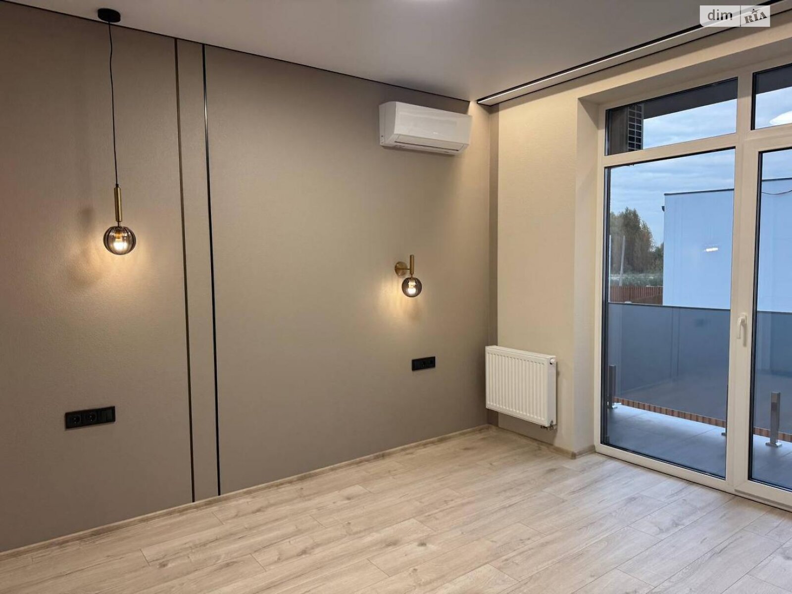 двухэтажный таунхаус, 125 кв. м, кирпич. Продажа в Киеве район Осокорки фото 1 двухэтажный таунхаус, 125 кв. м, кирпич. Продажа в Киеве район Осокорки фото 1