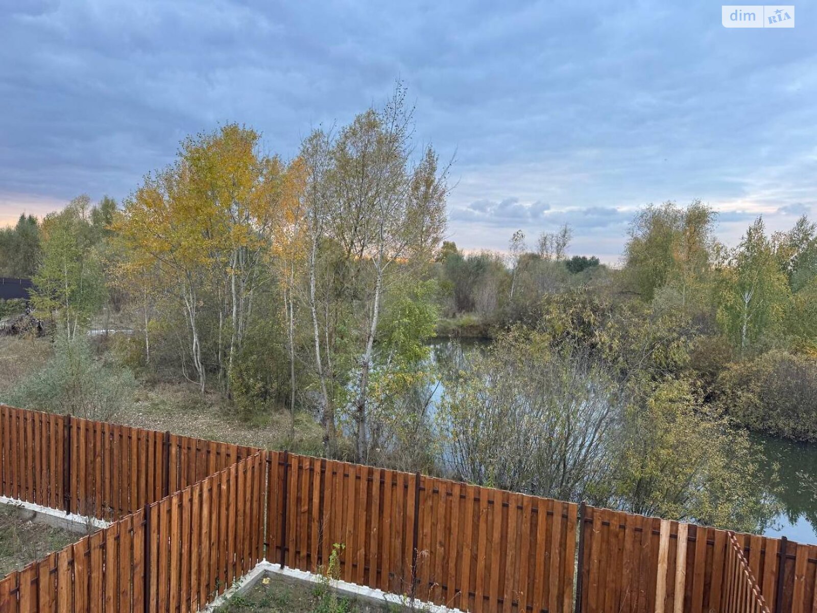 двухэтажный таунхаус, 125 кв. м, кирпич. Продажа в Киеве район Осокорки фото 1 двухэтажный таунхаус, 125 кв. м, кирпич. Продажа в Киеве район Осокорки фото 1