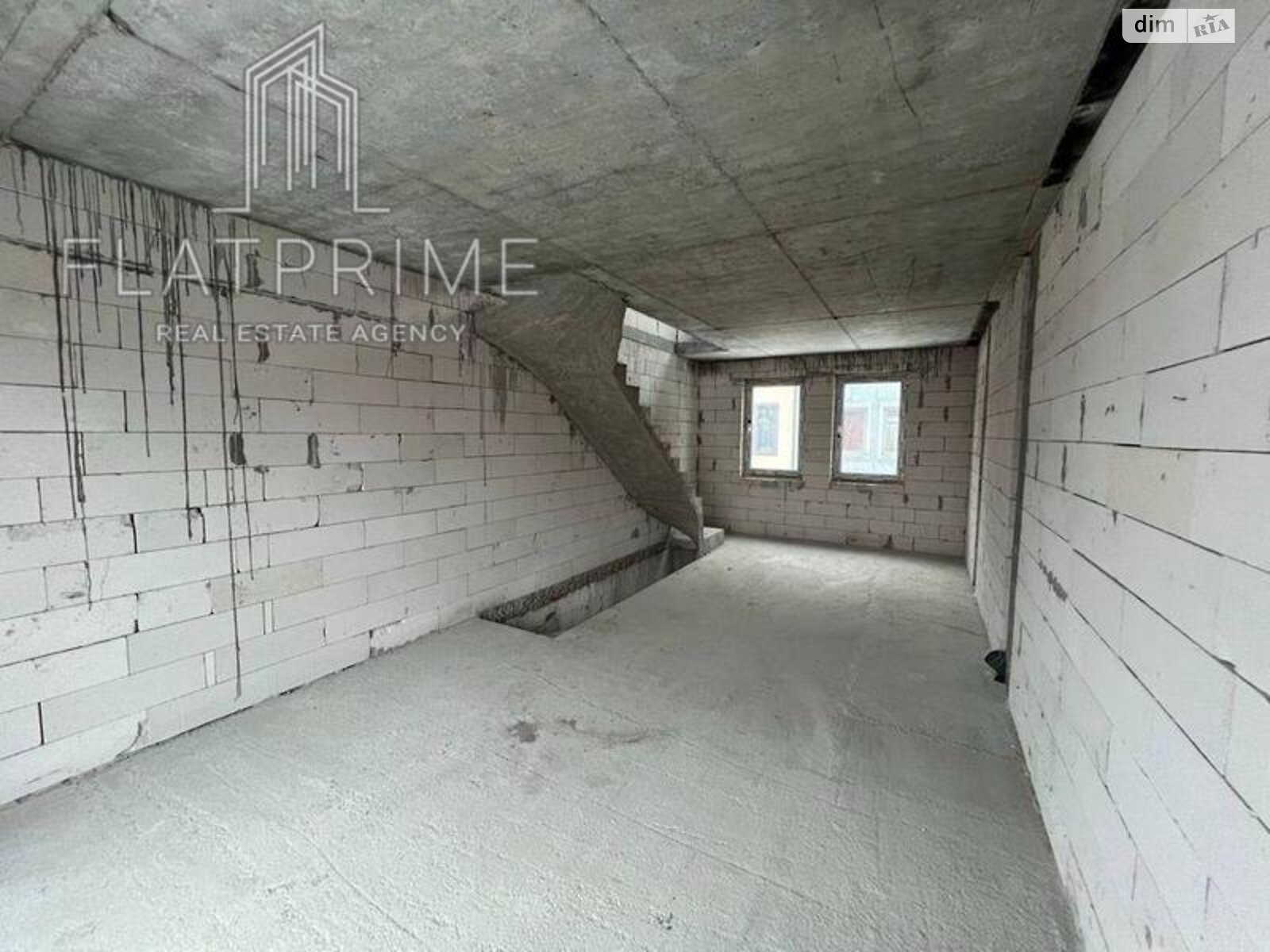 трехэтажный таунхаус, 95.7 кв. м, пеноблок. Продажа в Киеве район Подольский фото 1 трехэтажный таунхаус, 95.7 кв. м, пеноблок. Продажа в Киеве район Подольский фото 1