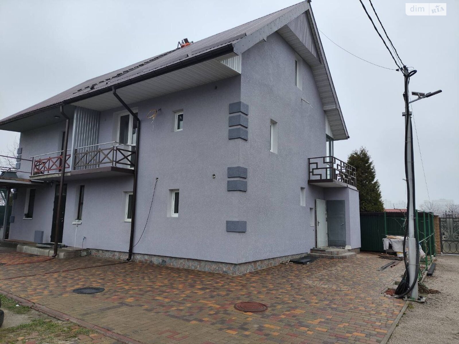 трехэтажный таунхаус без мебели, 87 кв. м, кирпич. Продажа в Киеве фото 1 трехэтажный таунхаус без мебели, 87 кв. м, кирпич. Продажа в Киеве фото 1
