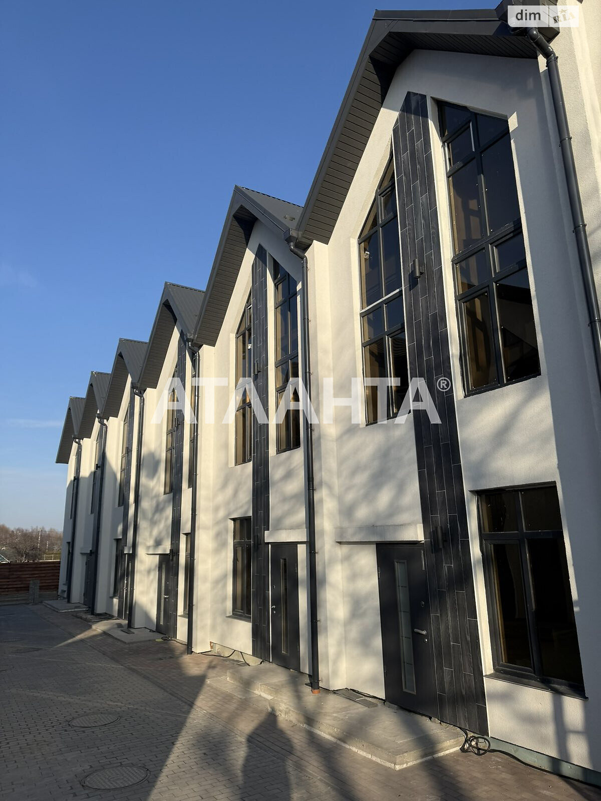трехэтажный таунхаус, 88 кв. м, газобетон. Продажа в Киеве район Соломенский фото 1 трехэтажный таунхаус, 88 кв. м, газобетон. Продажа в Киеве район Соломенский фото 1