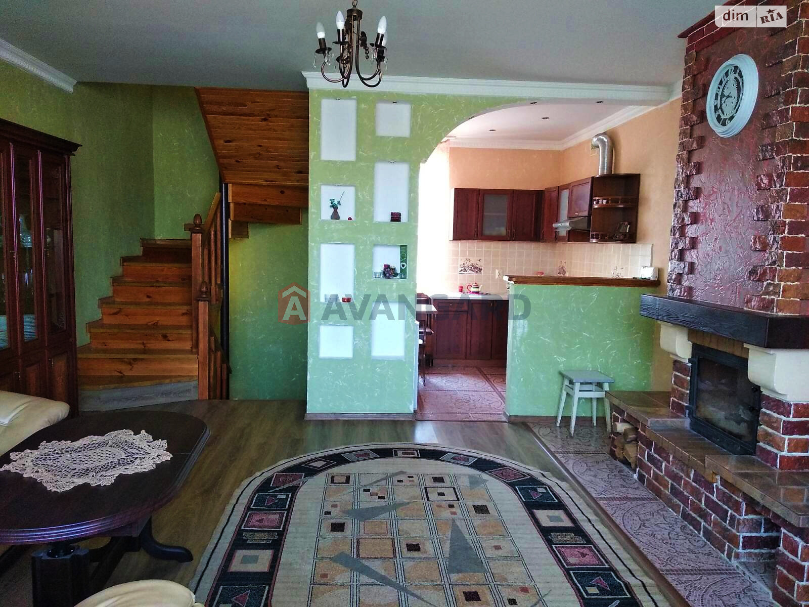 чотириповерховий таунхаус, 135.7 кв. м, кирпич. Продаж в Києві, район Святошинський фото 1 чотириповерховий таунхаус, 135.7 кв. м, кирпич. Продаж в Києві, район Святошинський фото 1