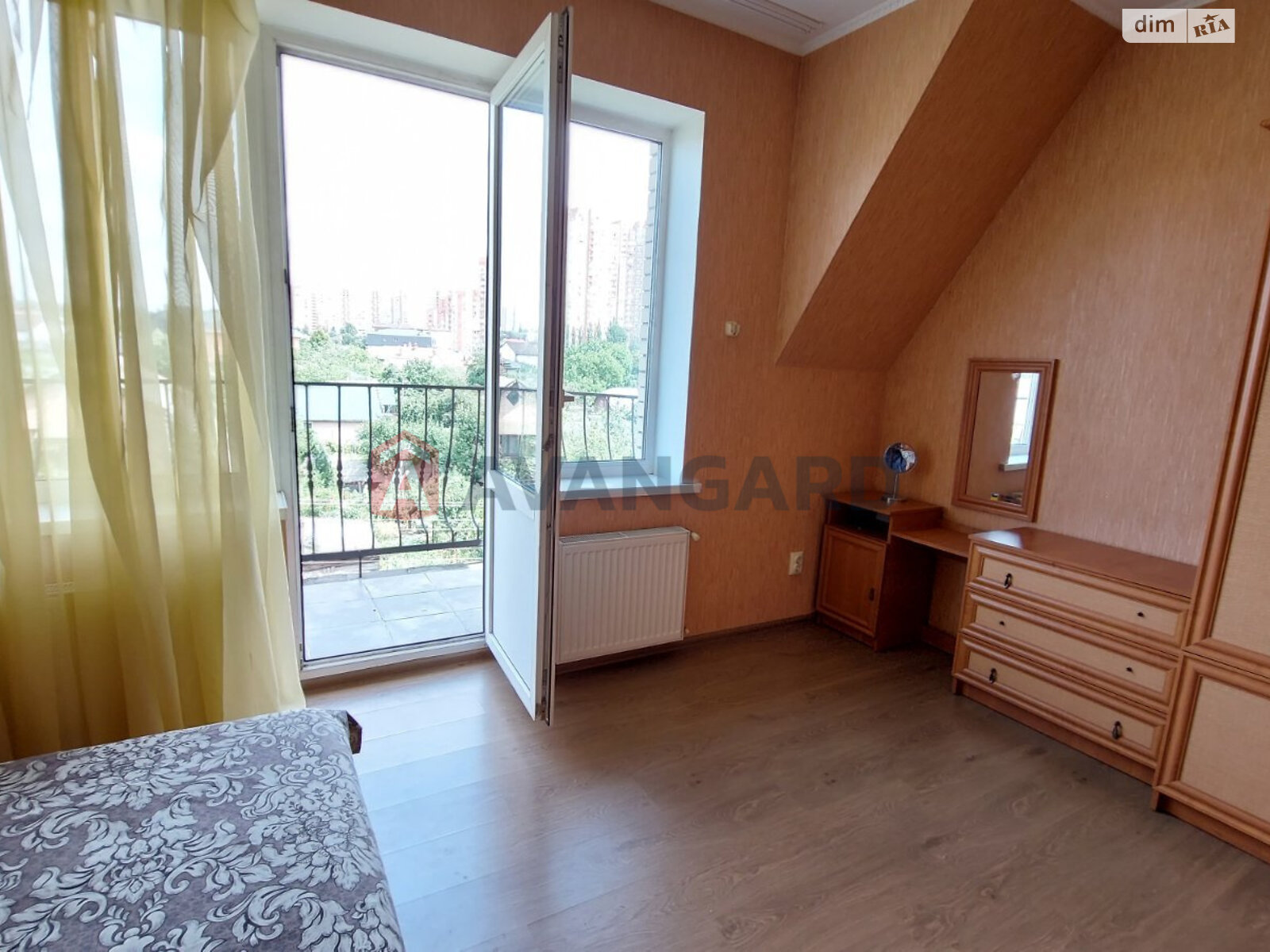 чотириповерховий таунхаус, 135.7 кв. м, кирпич. Продаж в Києві, район Святошинський фото 1 чотириповерховий таунхаус, 135.7 кв. м, кирпич. Продаж в Києві, район Святошинський фото 1
