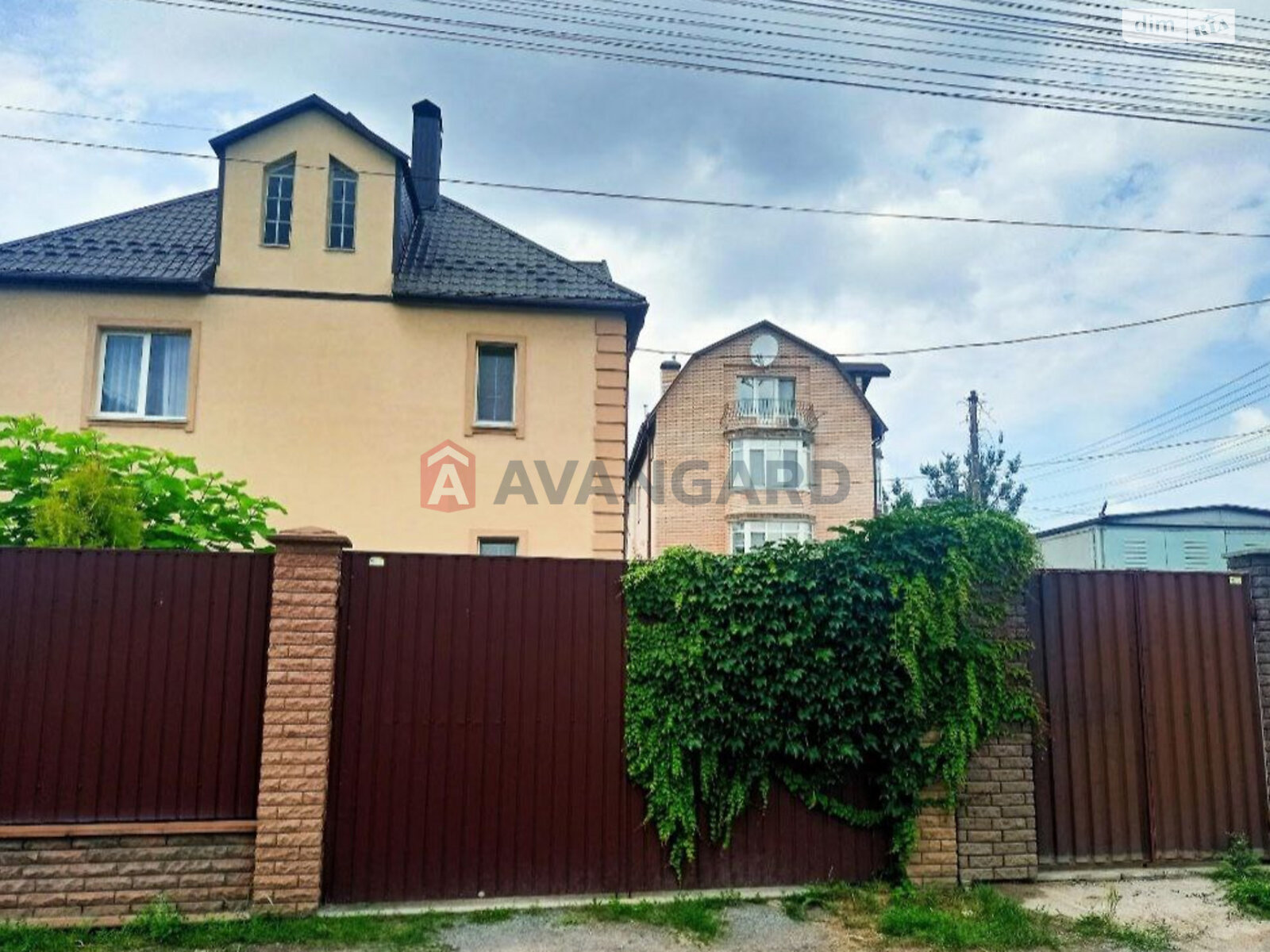чотириповерховий таунхаус, 135.7 кв. м, кирпич. Продаж в Києві, район Святошинський фото 1 чотириповерховий таунхаус, 135.7 кв. м, кирпич. Продаж в Києві, район Святошинський фото 1
