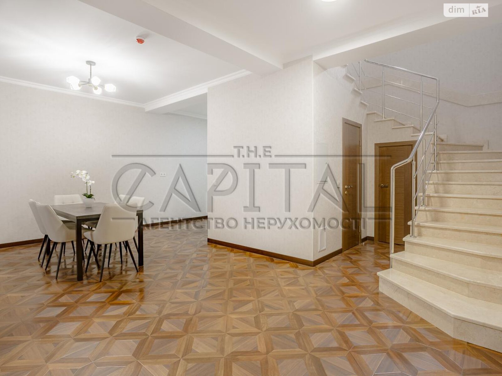 двухэтажный таунхаус, 113 кв. м, кирпич. Продажа в Киеве район Жуляны фото 1