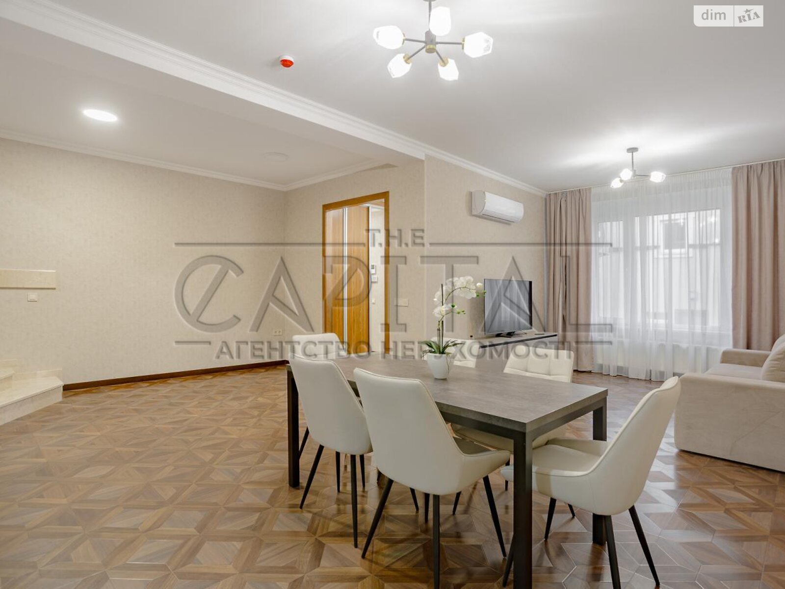 двухэтажный таунхаус, 113 кв. м, кирпич. Продажа в Киеве район Жуляны фото 1