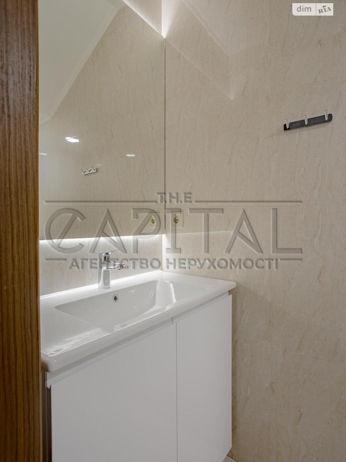 двухэтажный таунхаус, 113 кв. м, кирпич. Продажа в Киеве район Жуляны фото 1