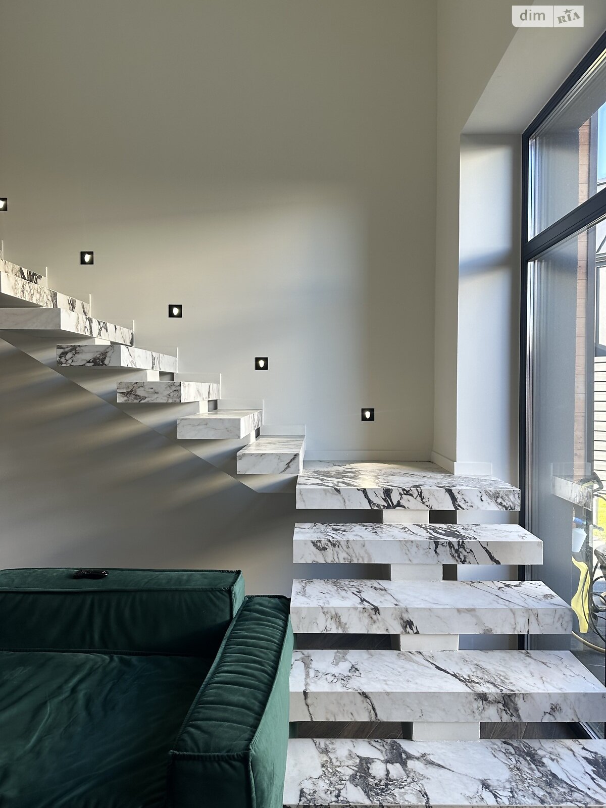 двухэтажный таунхаус, 155 кв. м, кирпич. Продажа в Концове фото 1 двухэтажный таунхаус, 155 кв. м, кирпич. Продажа в Концове фото 1