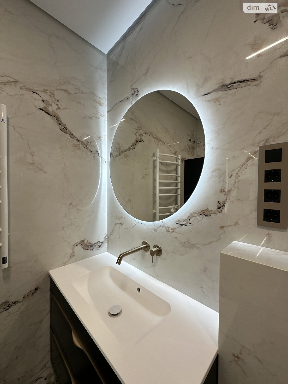 двухэтажный таунхаус, 155 кв. м, кирпич. Продажа в Концове фото 1 двухэтажный таунхаус, 155 кв. м, кирпич. Продажа в Концове фото 1