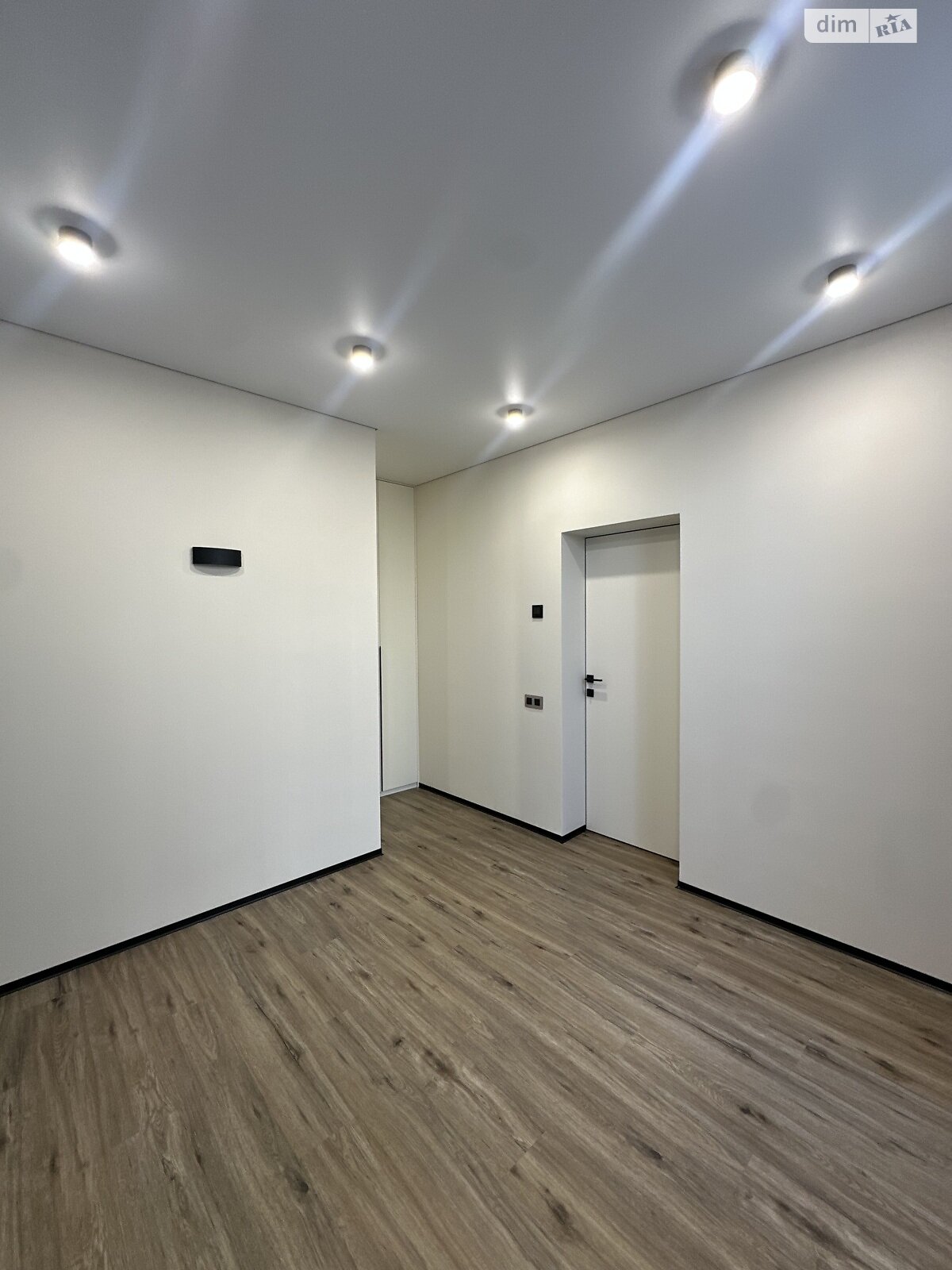 двухэтажный таунхаус, 155 кв. м, кирпич. Продажа в Концове фото 1 двухэтажный таунхаус, 155 кв. м, кирпич. Продажа в Концове фото 1