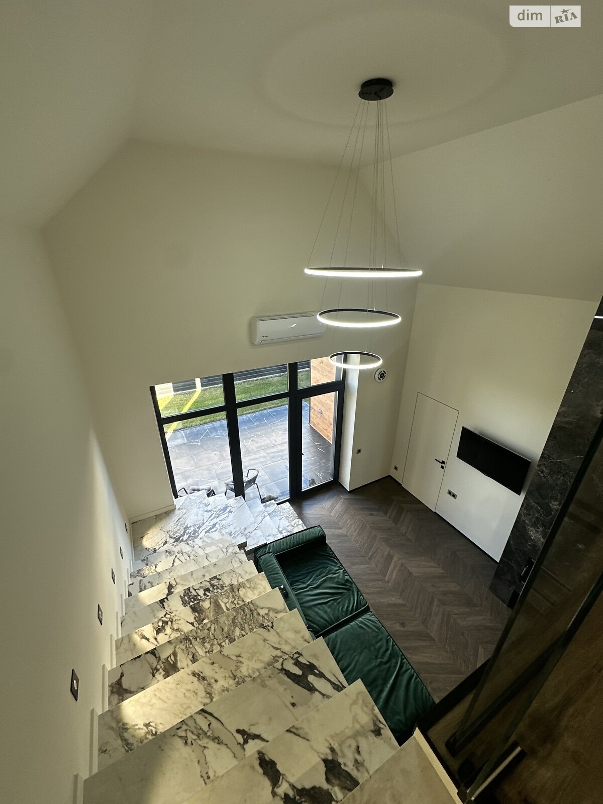 двухэтажный таунхаус, 155 кв. м, кирпич. Продажа в Концове фото 1 двухэтажный таунхаус, 155 кв. м, кирпич. Продажа в Концове фото 1