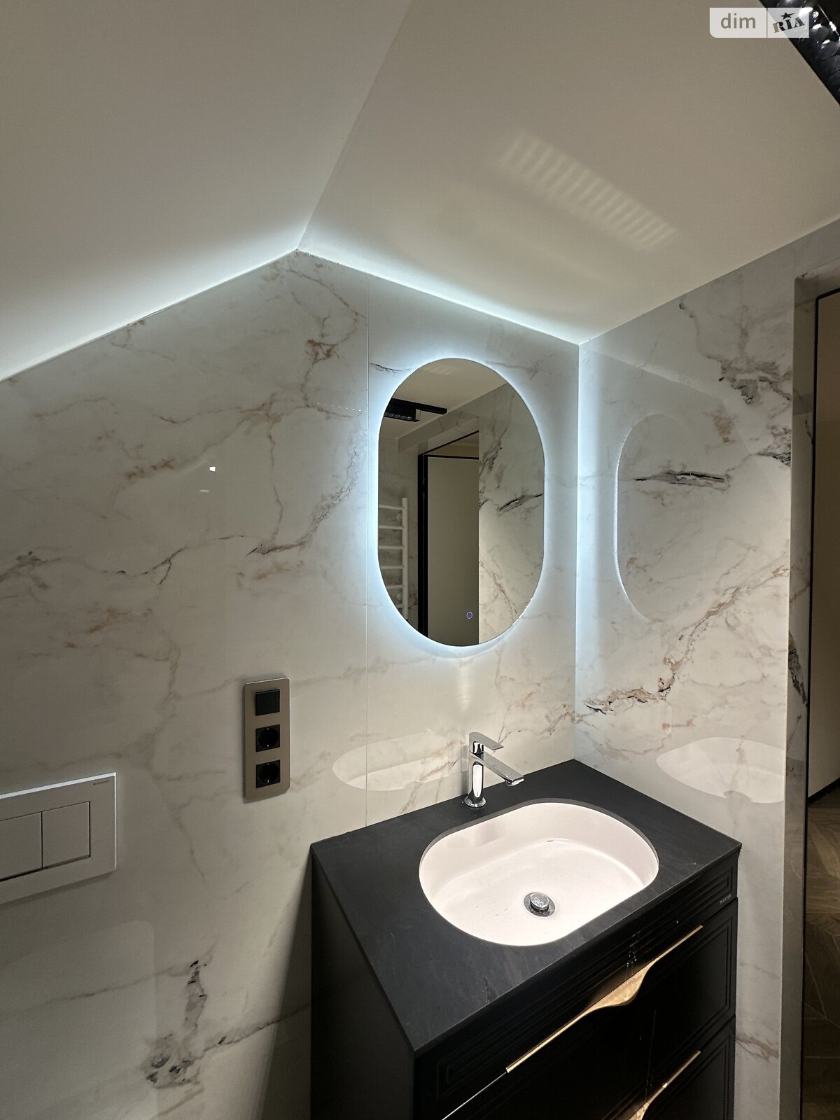 двухэтажный таунхаус, 155 кв. м, кирпич. Продажа в Концове фото 1 двухэтажный таунхаус, 155 кв. м, кирпич. Продажа в Концове фото 1