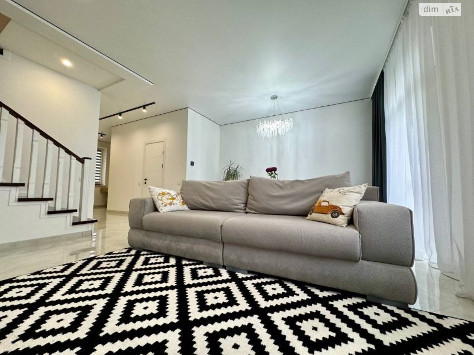 двухэтажный таунхаус, 120 кв. м, кирпич. Продажа в Криховцах фото 1