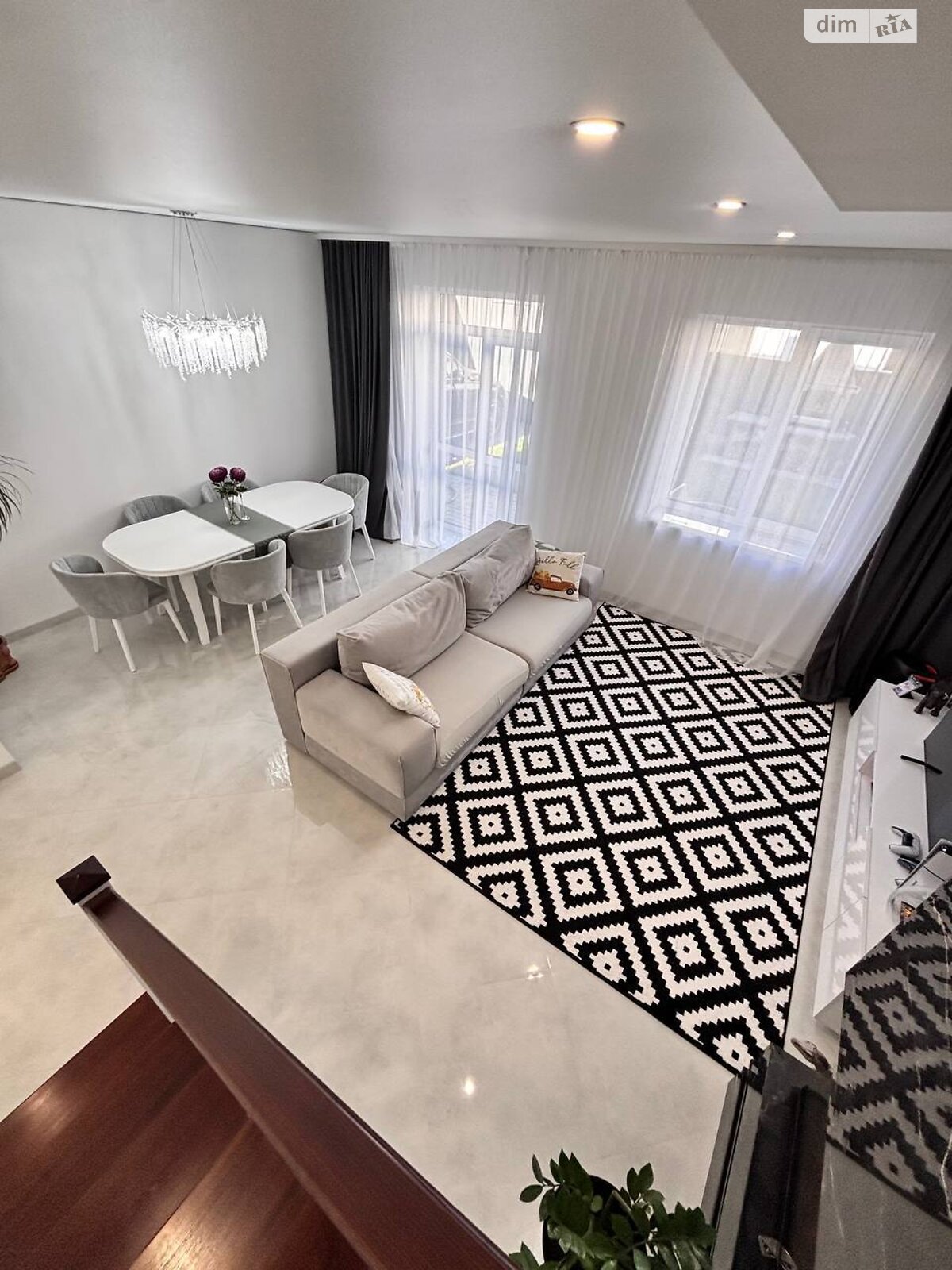 двухэтажный таунхаус, 120 кв. м, кирпич. Продажа в Криховцах фото 1