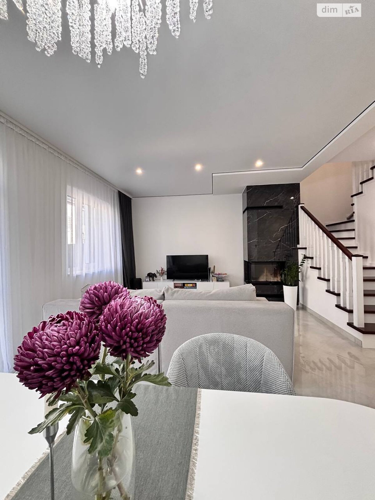 двухэтажный таунхаус, 120 кв. м, кирпич. Продажа в Криховцах фото 1