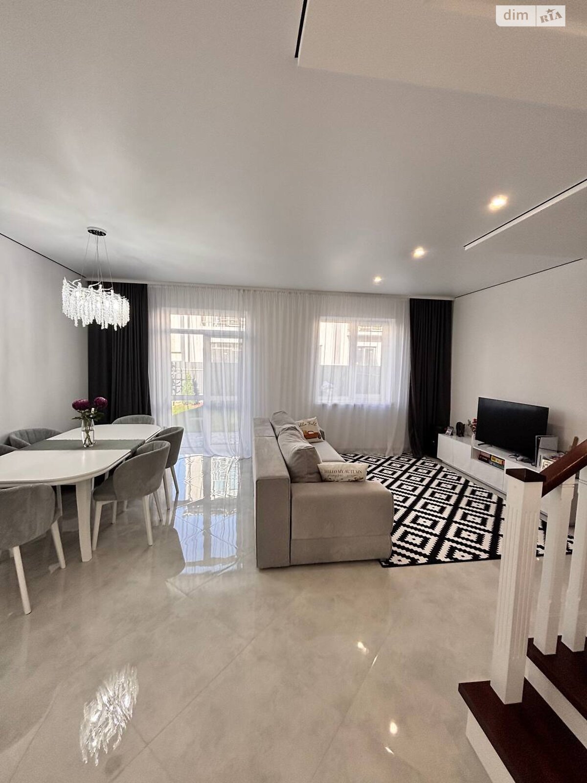 двухэтажный таунхаус, 120 кв. м, кирпич. Продажа в Криховцах фото 1