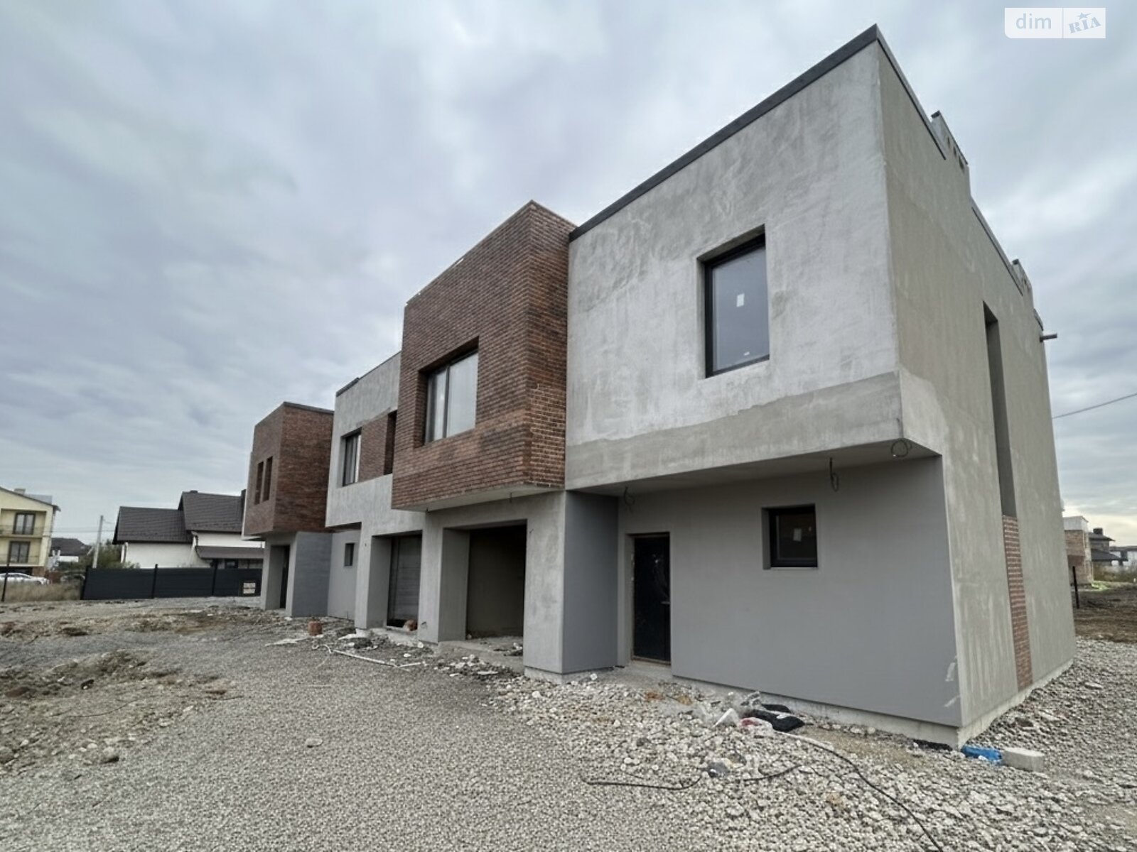 двухэтажный таунхаус, 93.67 кв. м, кирпич. Продажа в Криховцах фото 1 двухэтажный таунхаус, 93.67 кв. м, кирпич. Продажа в Криховцах фото 1