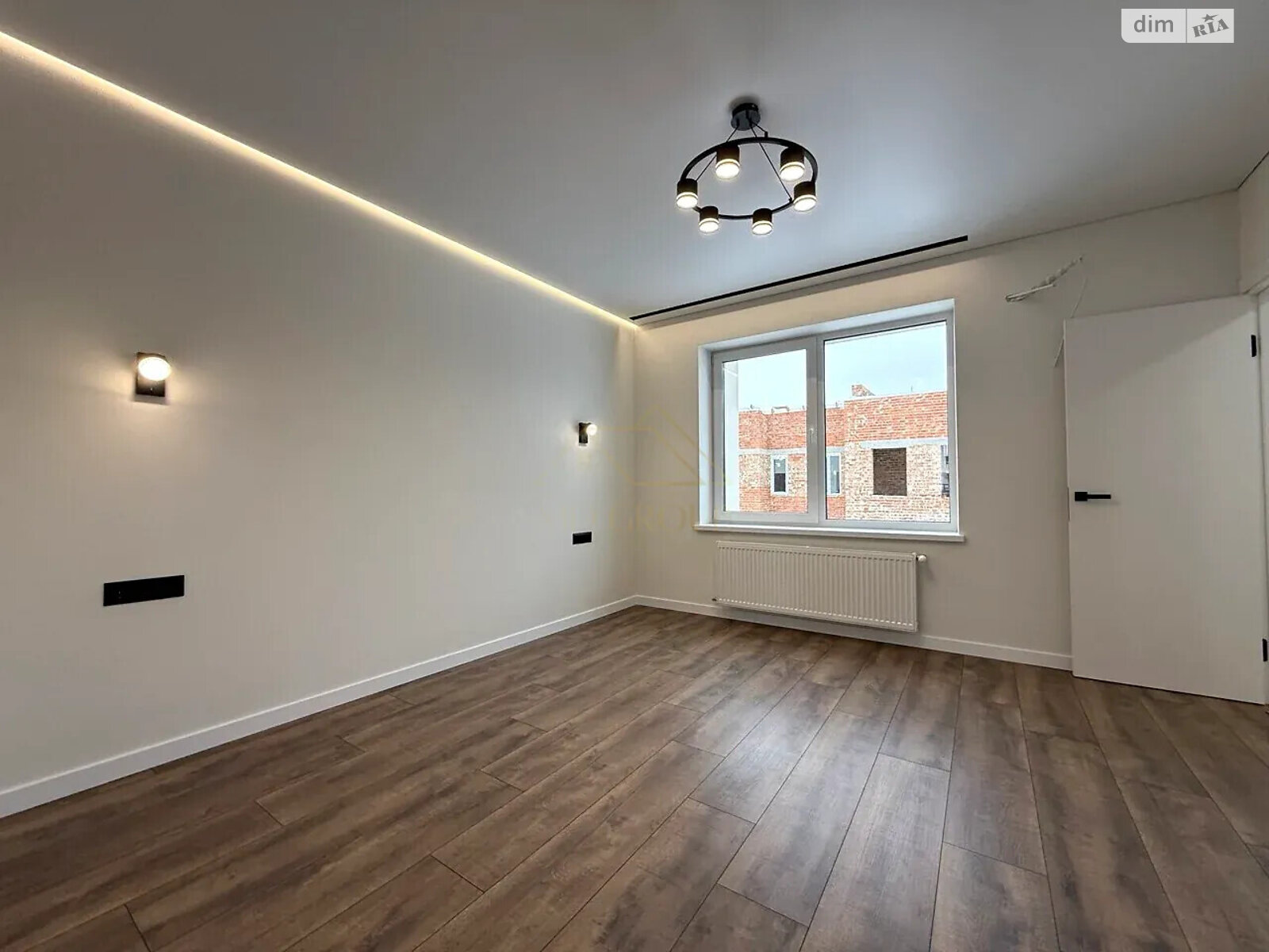 двухэтажный таунхаус, 118 кв. м, кирпич. Продажа в Криховцах фото 1